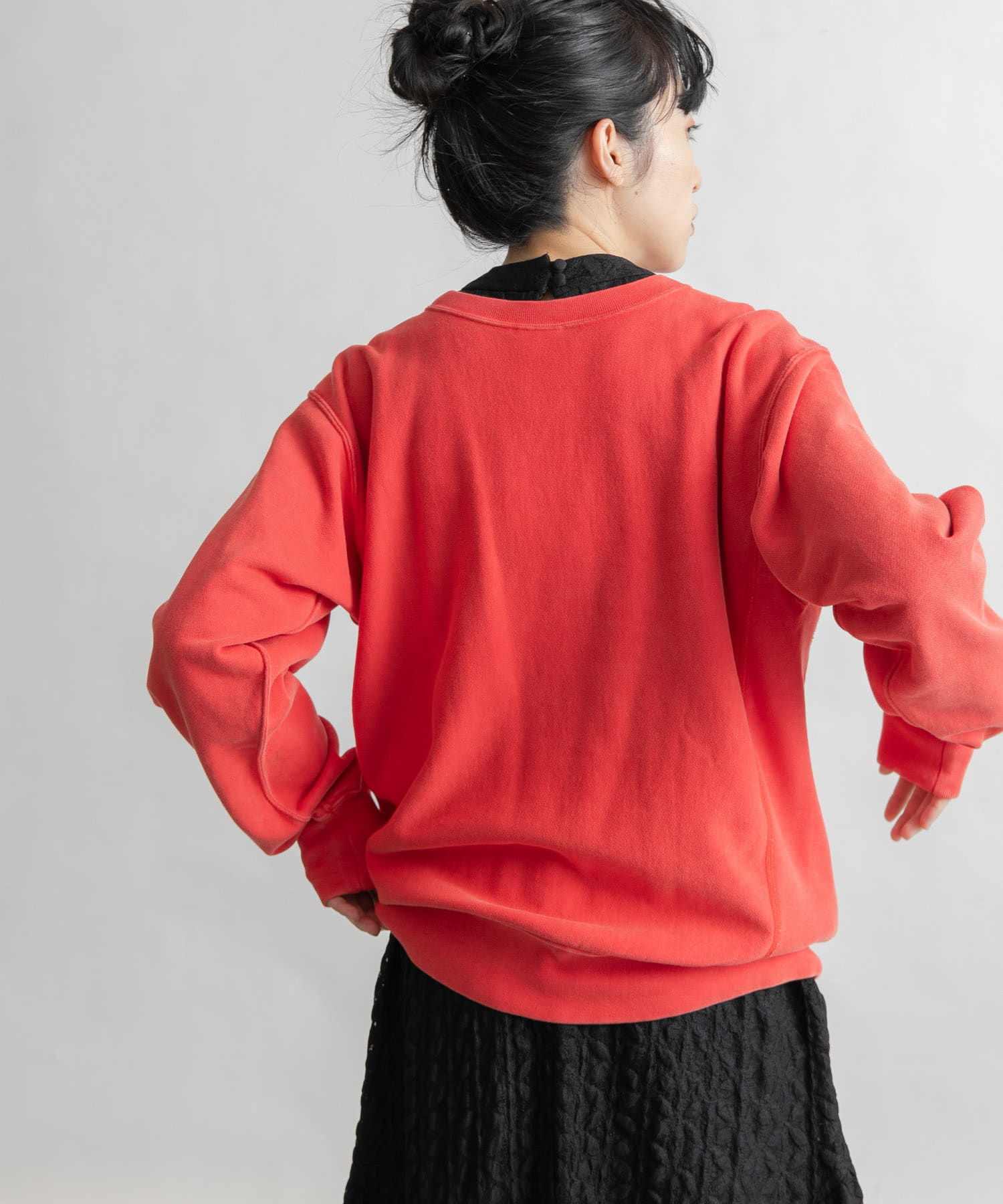 BRIGHT RED
