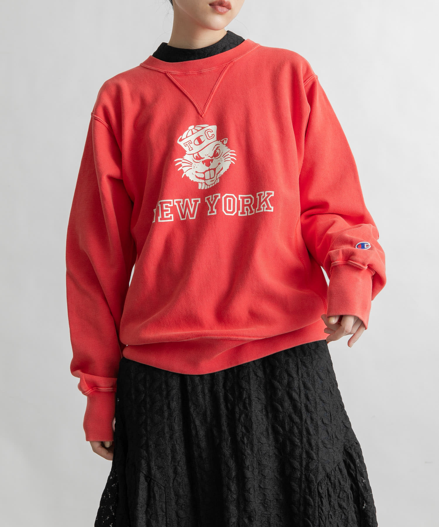 BRIGHT RED