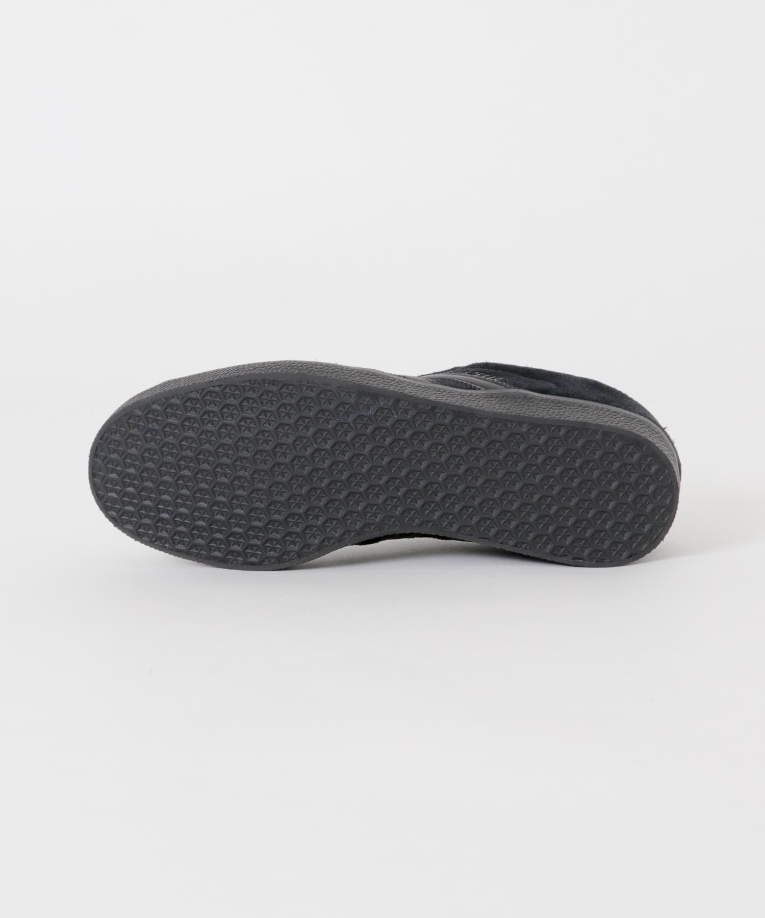 adidas　GAZELLE BLACK 23.5