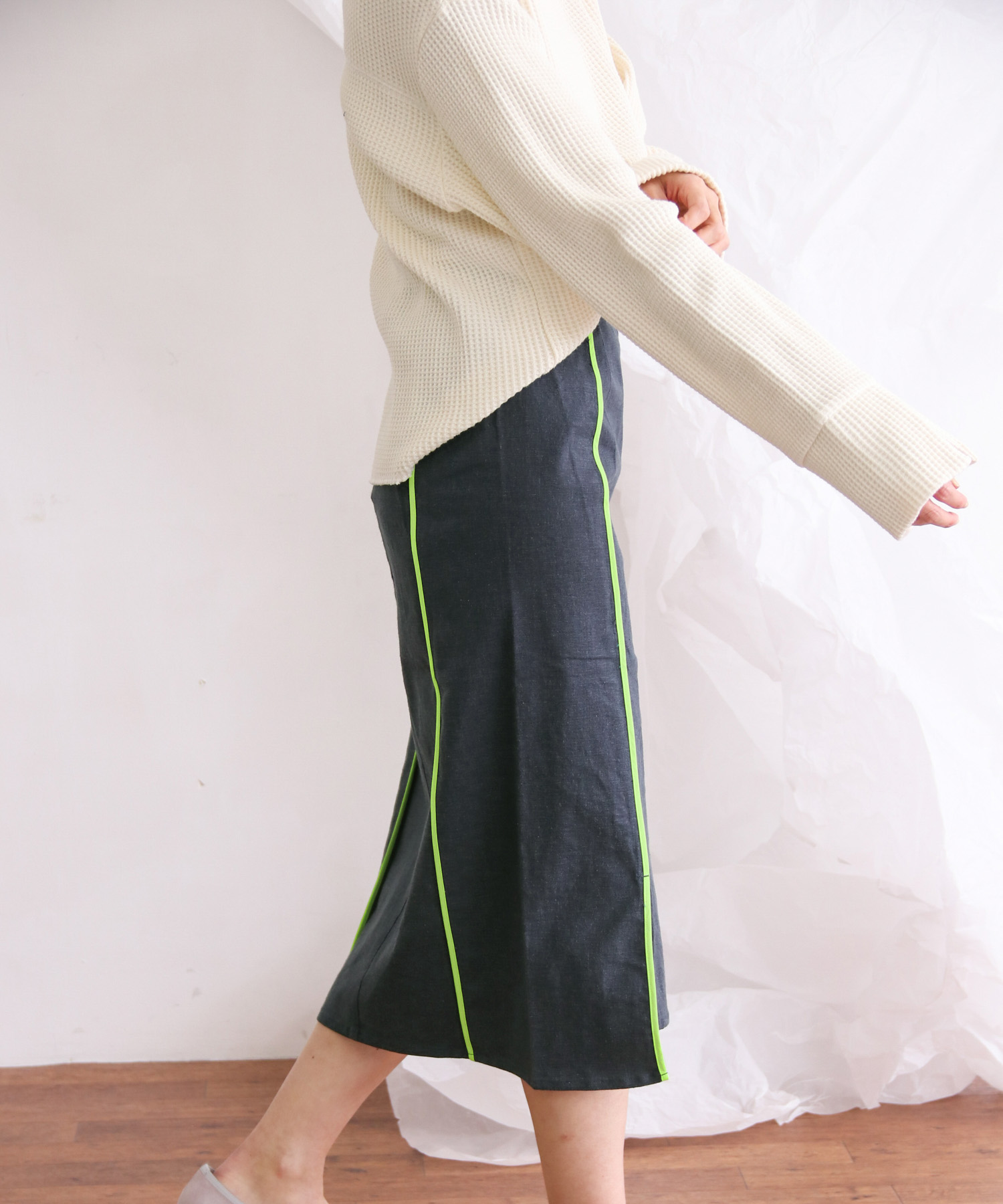 カラーパイピングスカート NVY×LIME one