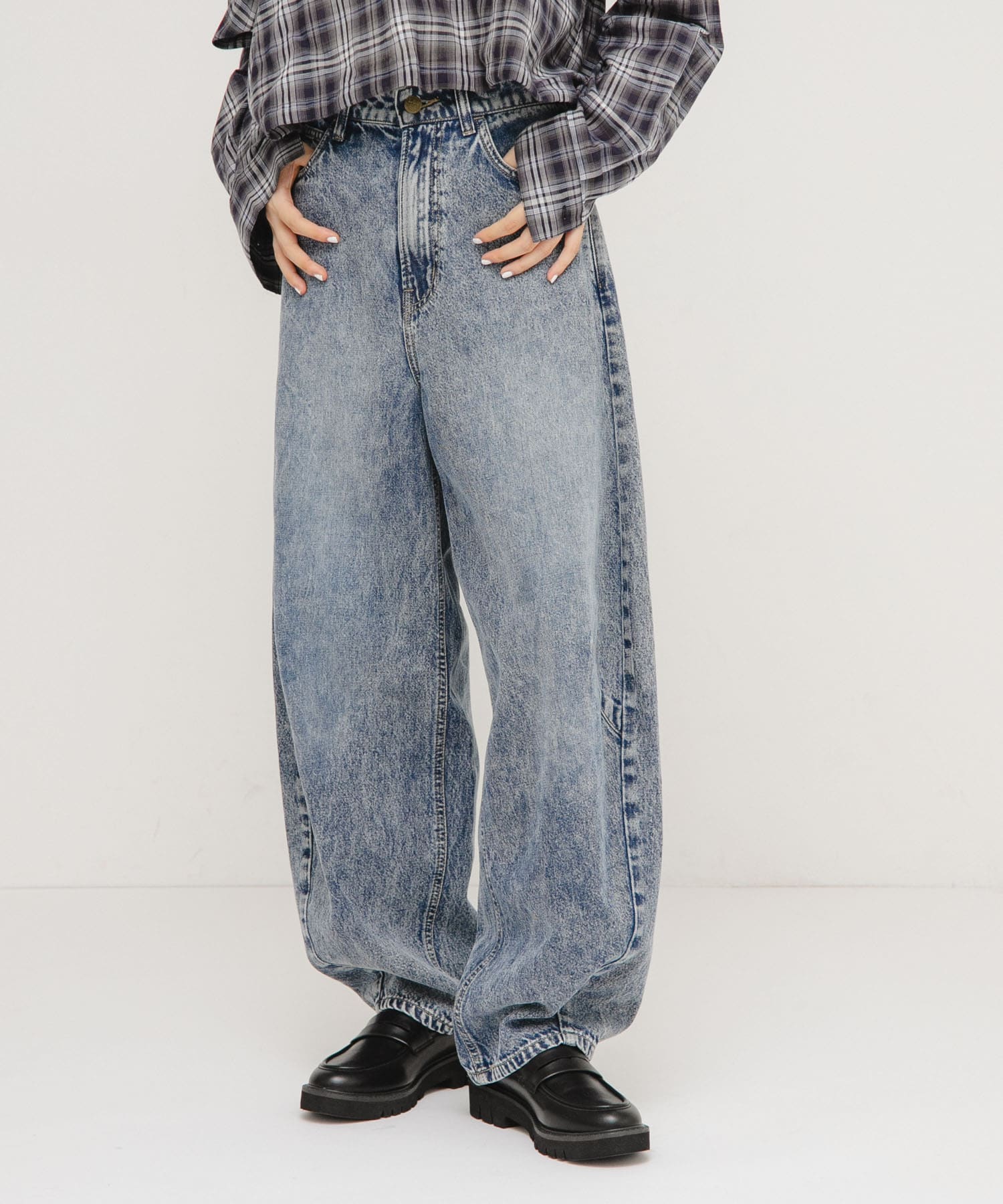 【未使用】KBF 別注　Lee101×KBF　BARREL PANTSバルーン 別注』Lee101×KBF BARREL PANTS(XS DARK USED): ボトム｜URBAN