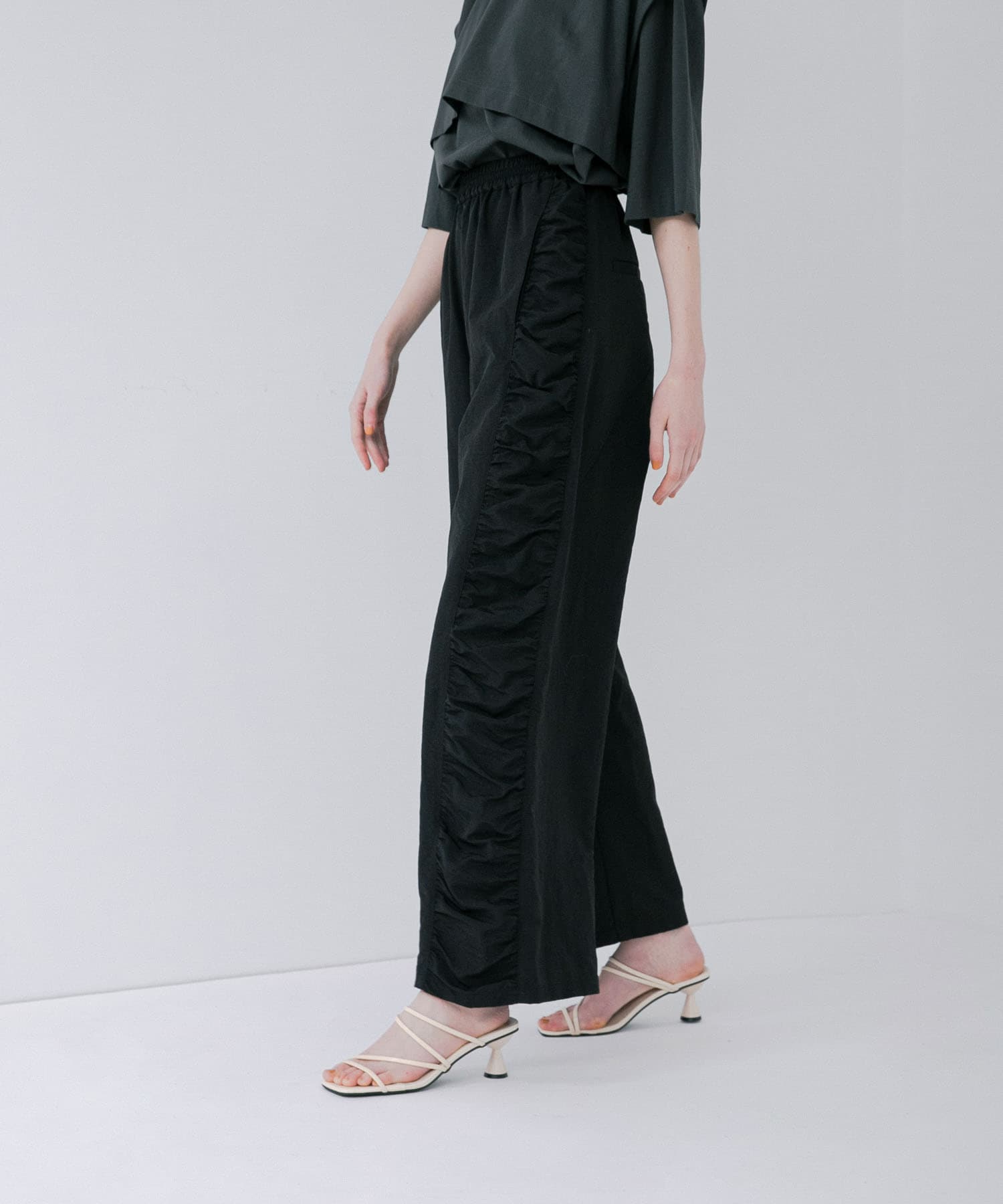 model身長 :175cm 着用サイズ：FREE
