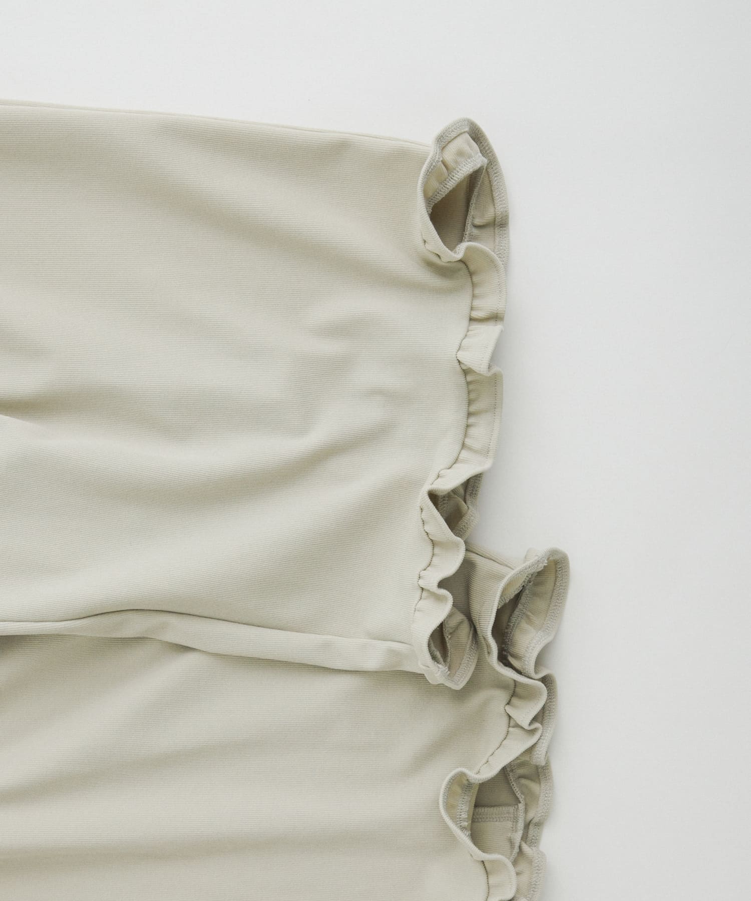 frill easy pants クリーム FREE