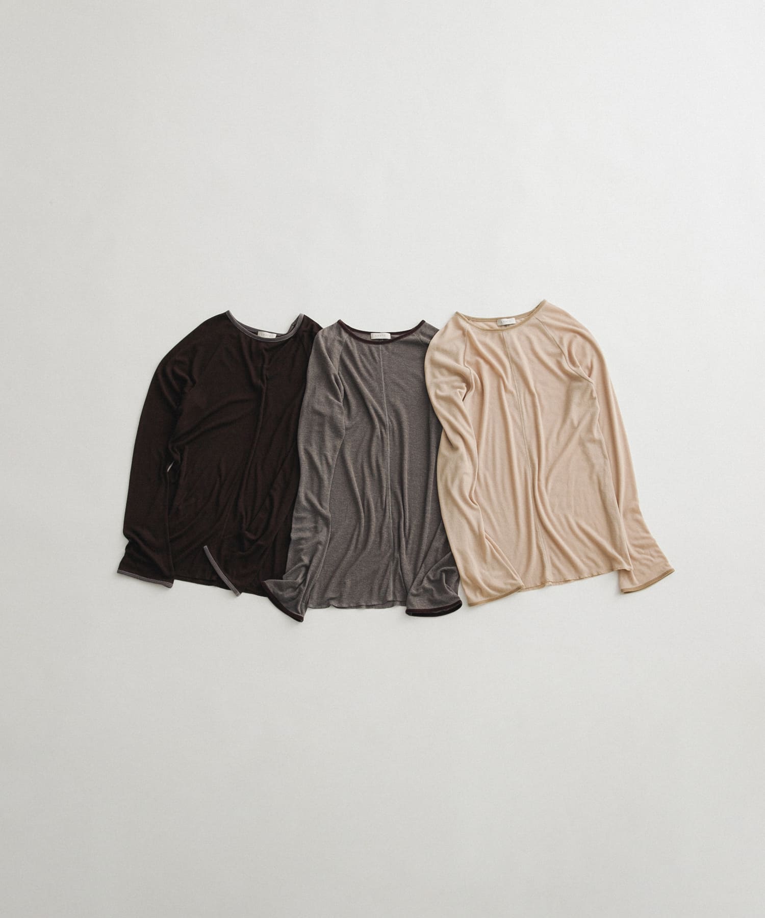 piping velor sheer tee ミスト FREE