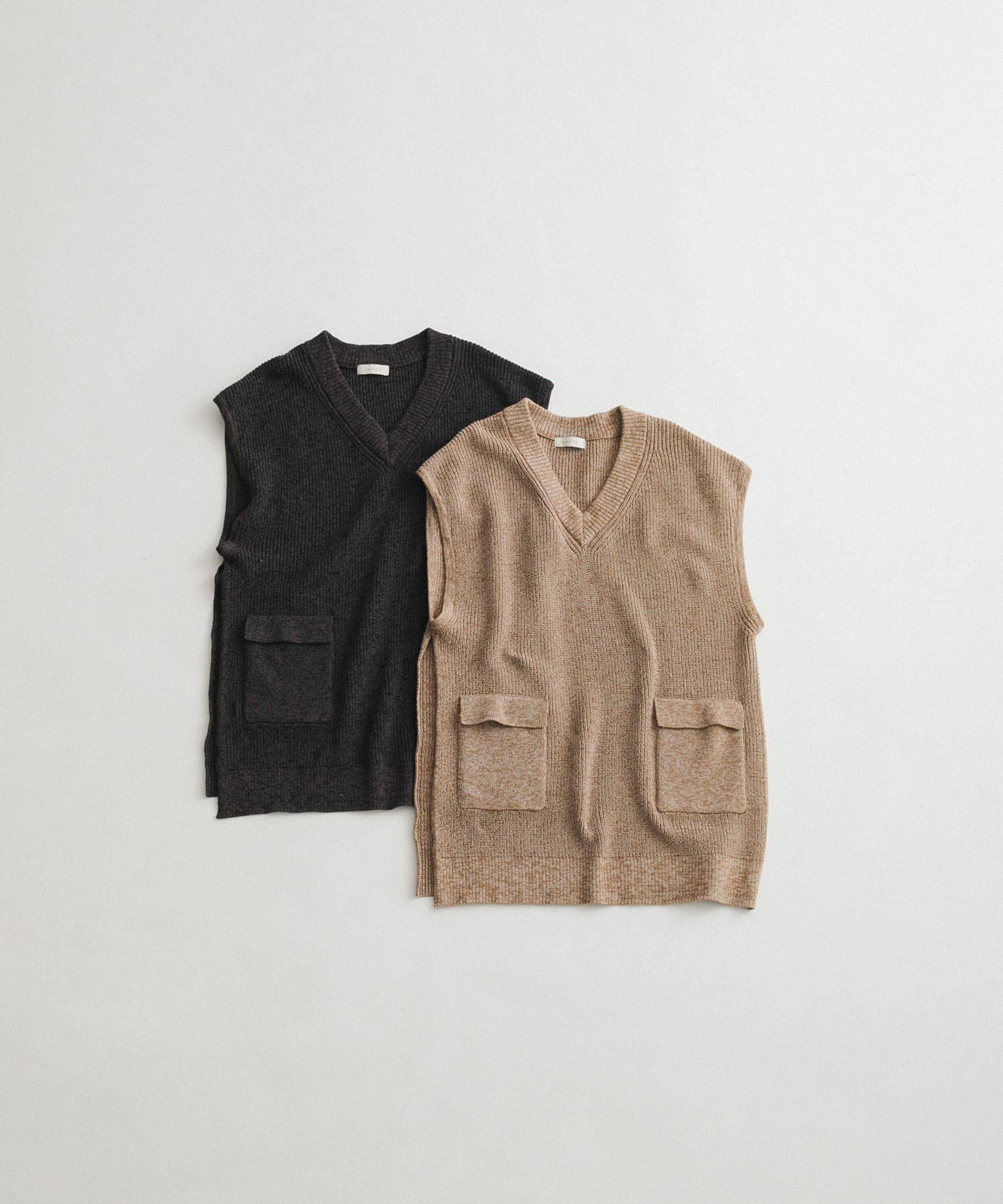 pocketed knit vest サバク FREE