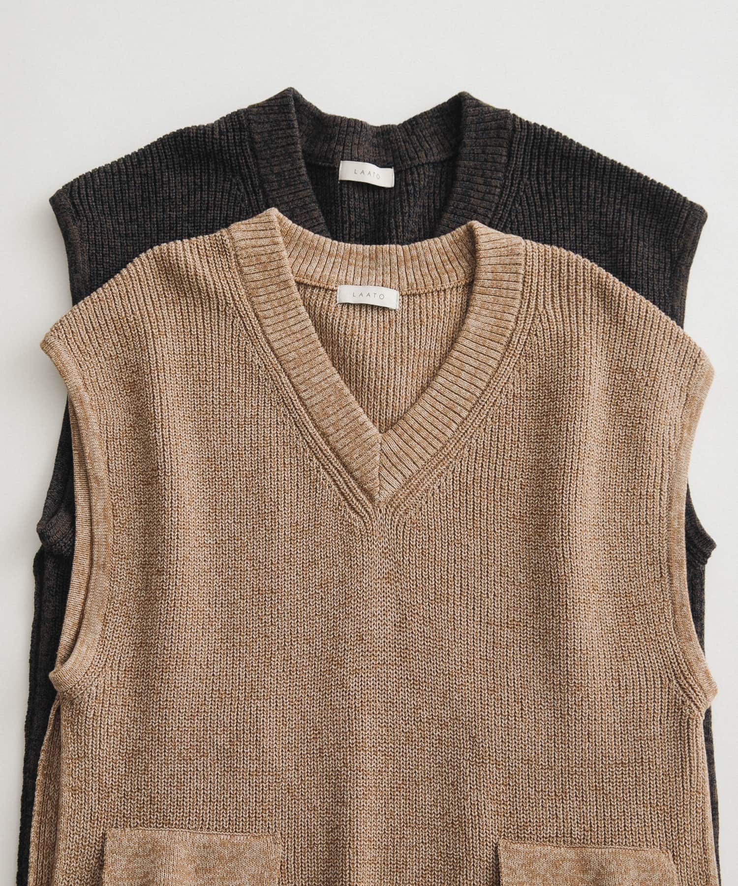pocketed knit vest サバク FREE