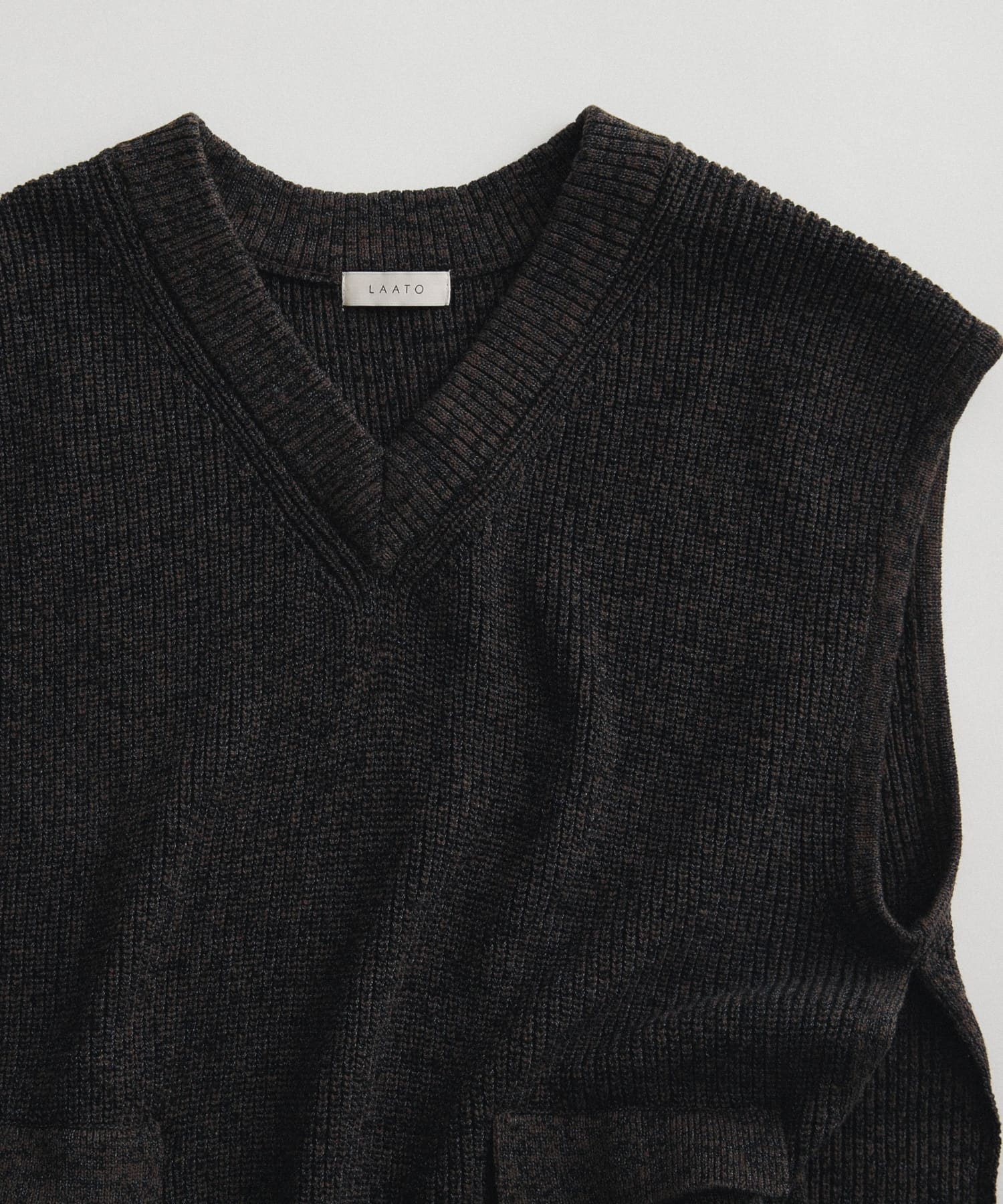 pocketed knit vest ヨゾラ FREE
