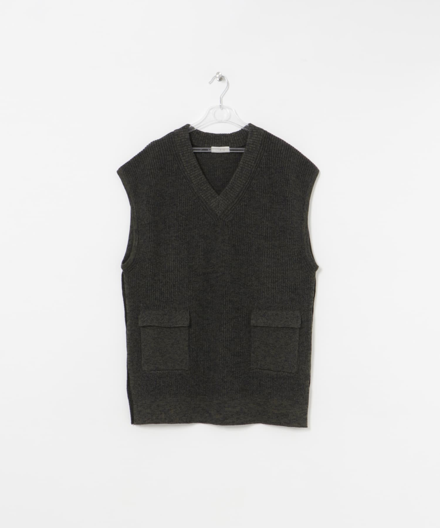 pocketed knit vest ヨゾラ FREE