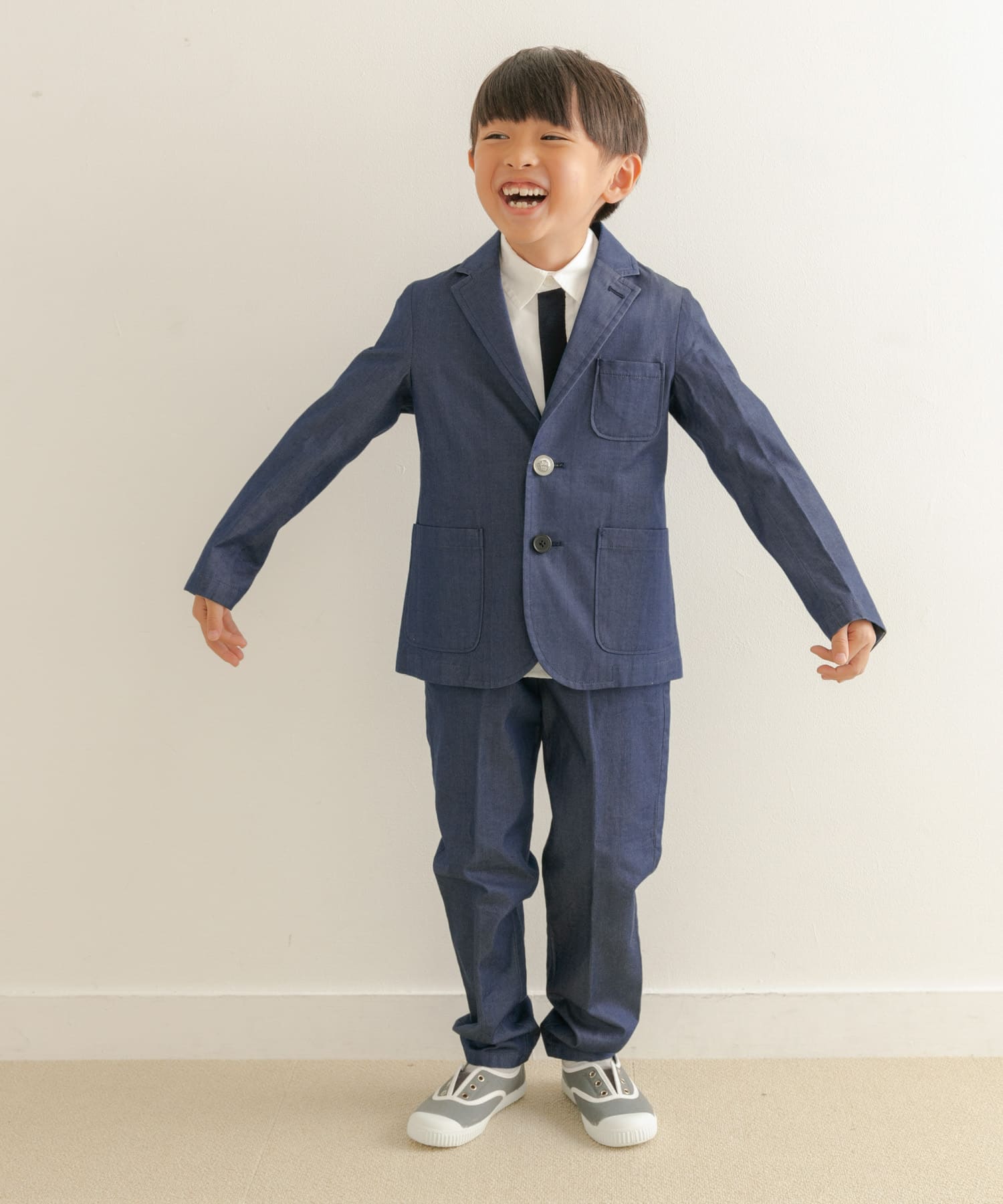 67ネイビー