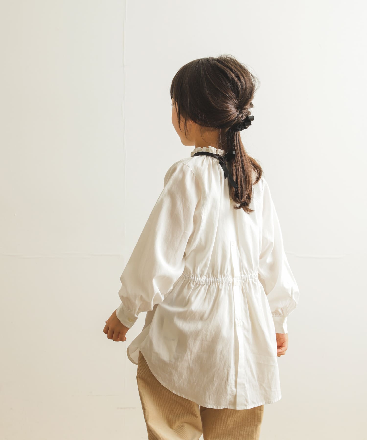 11 WHITE