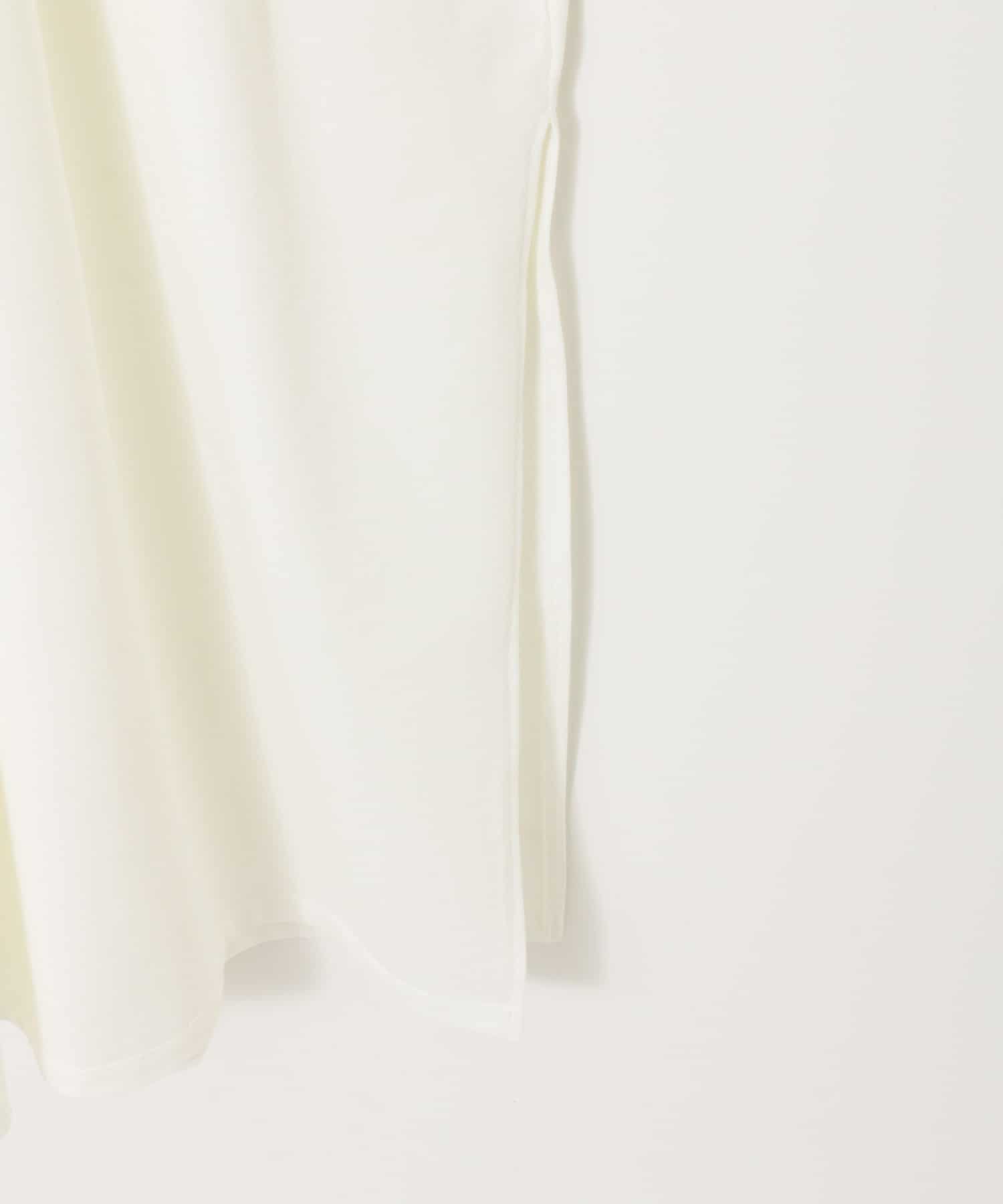 Audrey and John Wad　Deep Vneck Long-Sleeve Long PO o.wht FREE