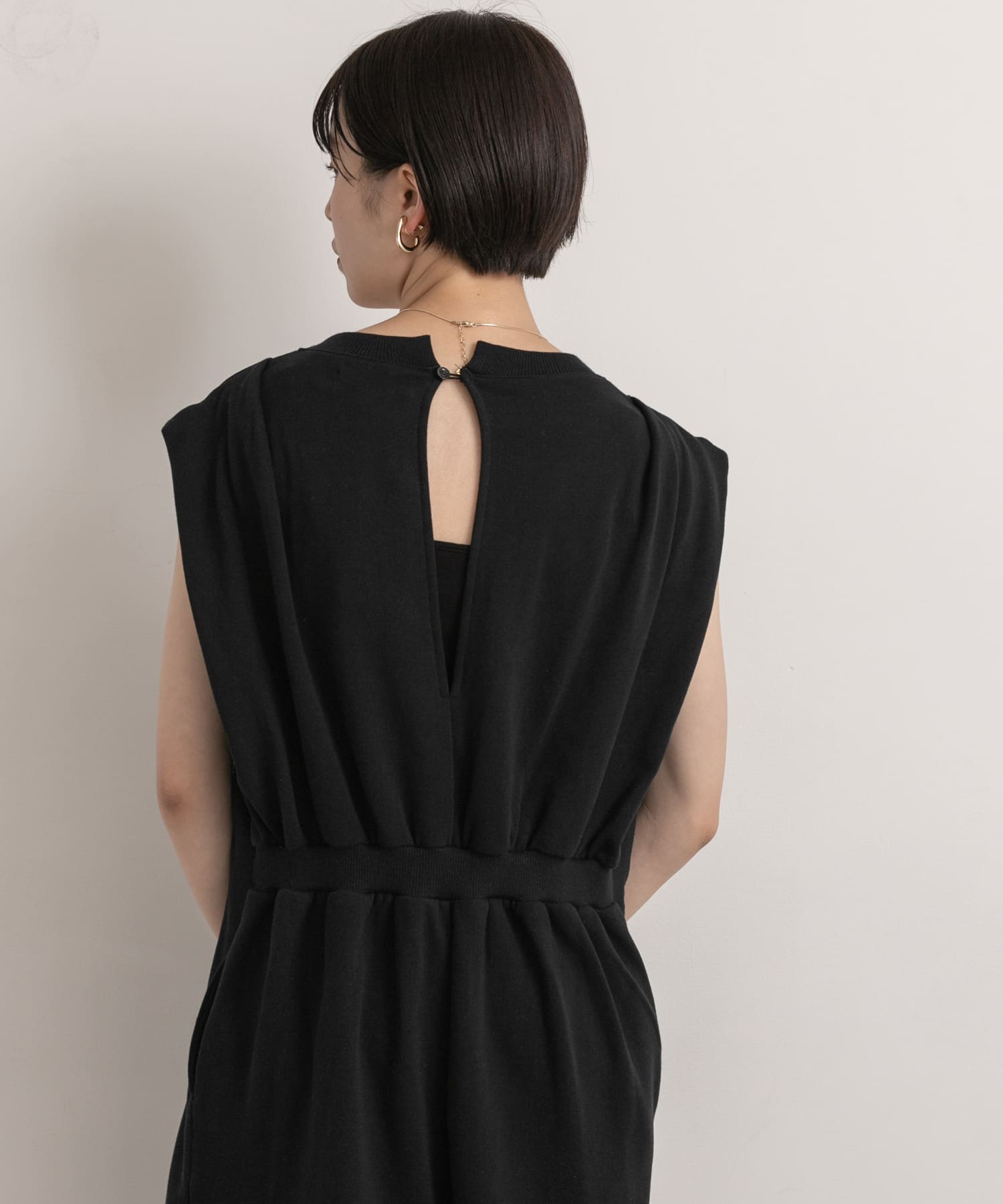Audrey and John Wad　キーネックノースリーブサロペット blk FREE