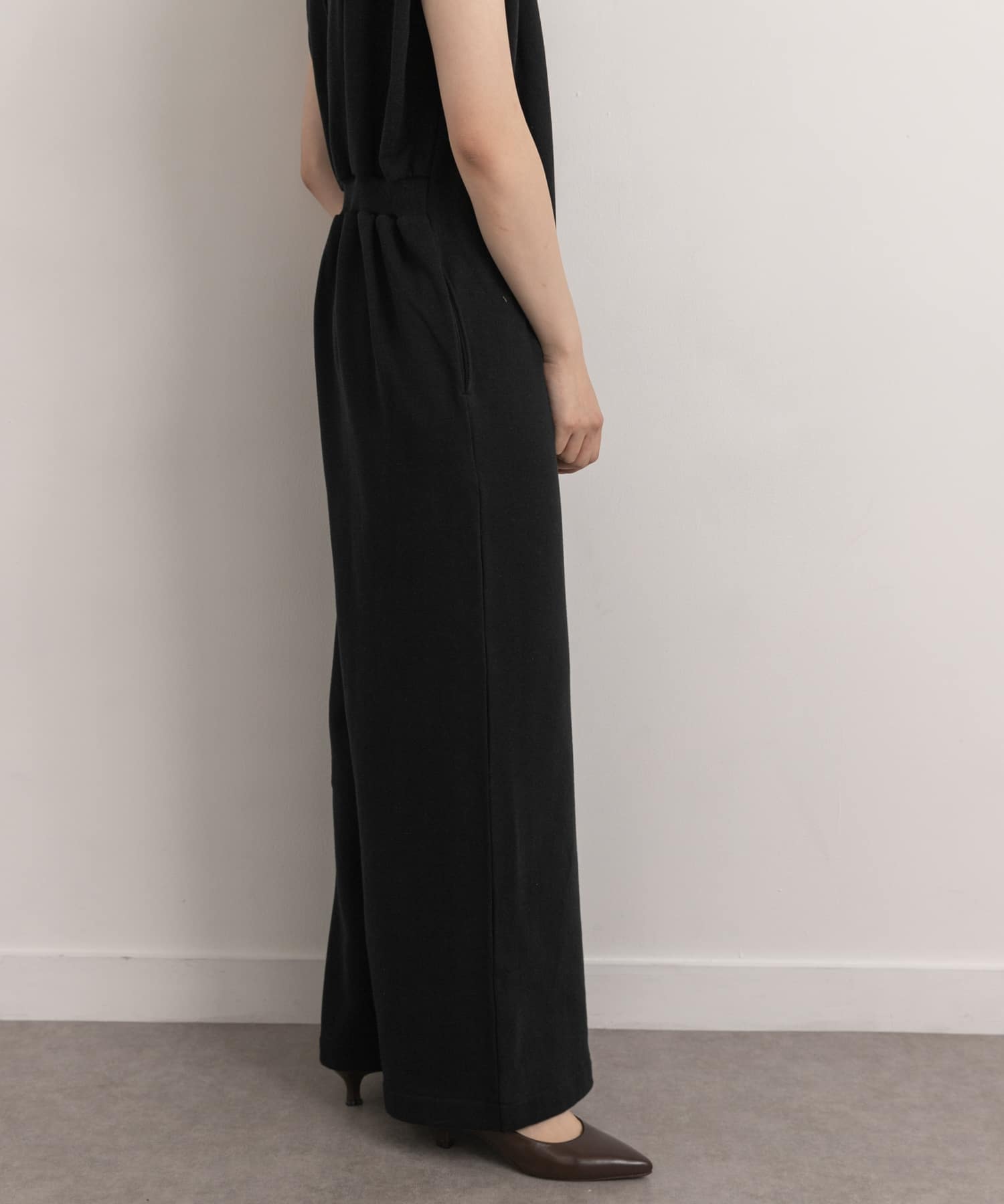 Audrey and John Wad　キーネックノースリーブサロペット blk FREE