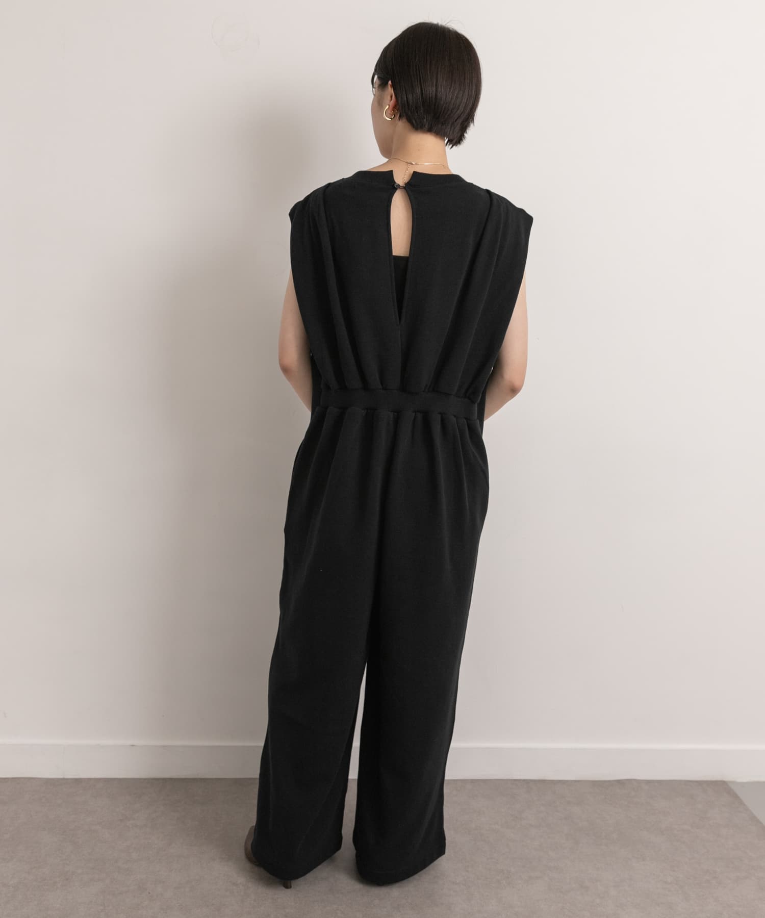 Audrey and John Wad　キーネックノースリーブサロペット blk FREE