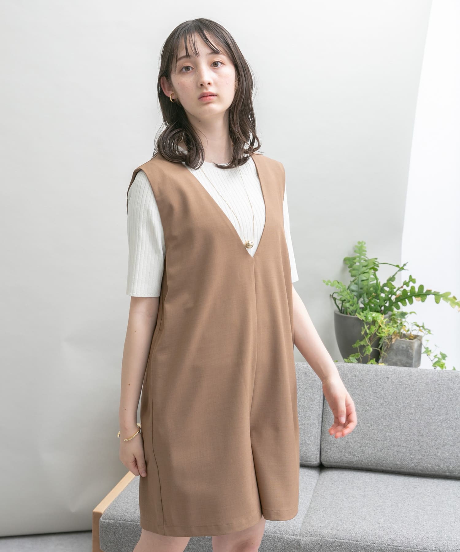 Vネックショートサロペット BROWN FREE