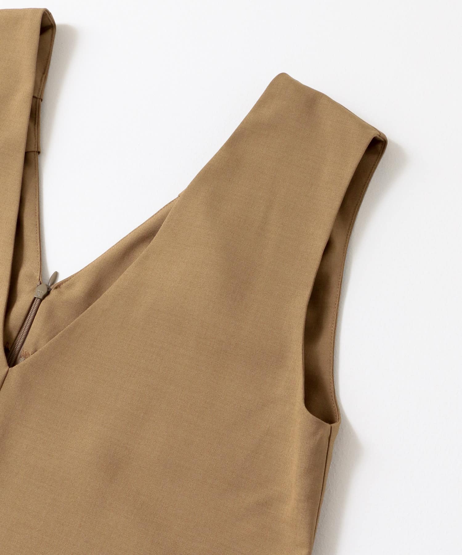 Vネックショートサロペット BROWN FREE