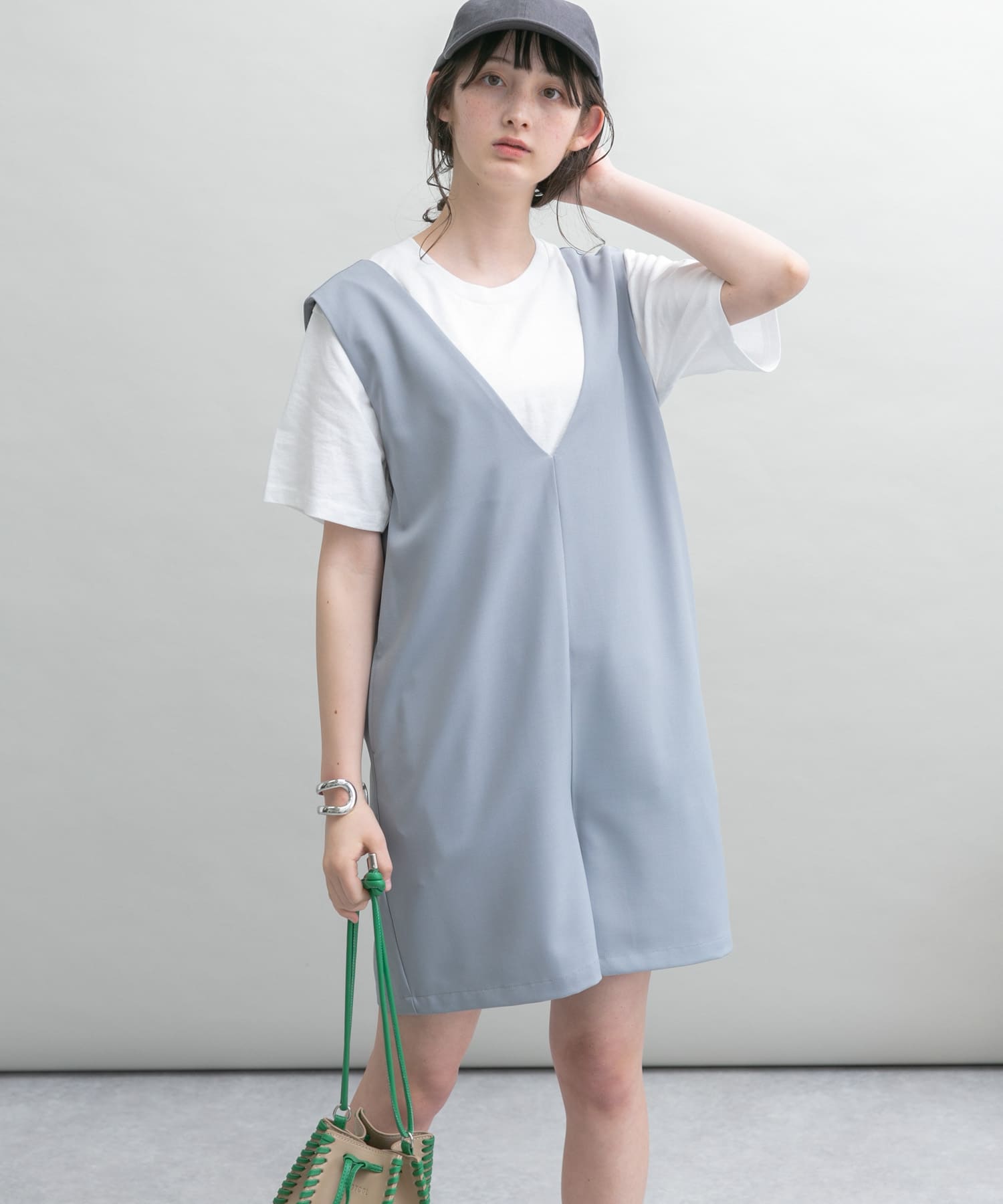 Vネックショートサロペット L.BLUE FREE
