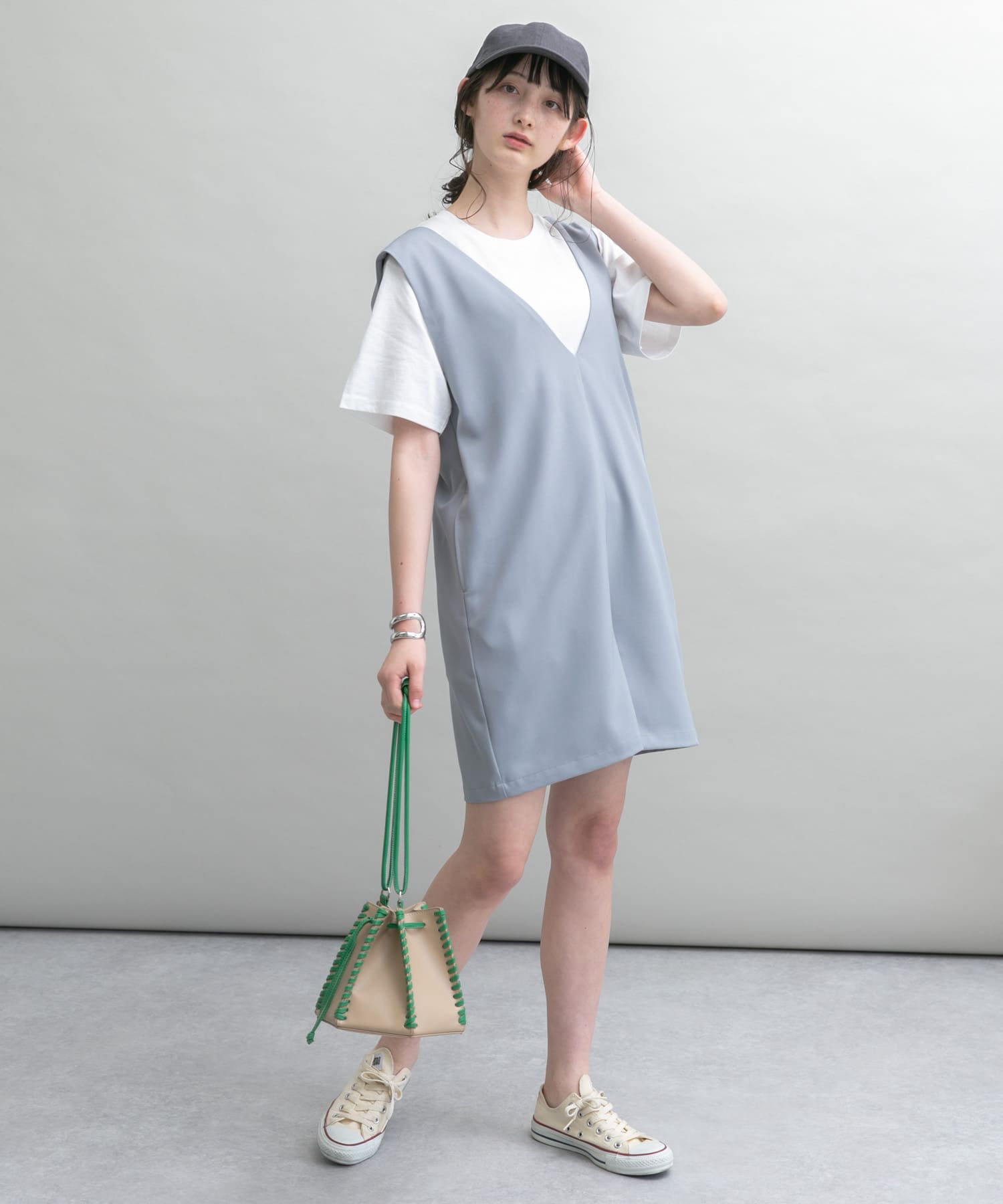 Vネックショートサロペット L.BLUE FREE