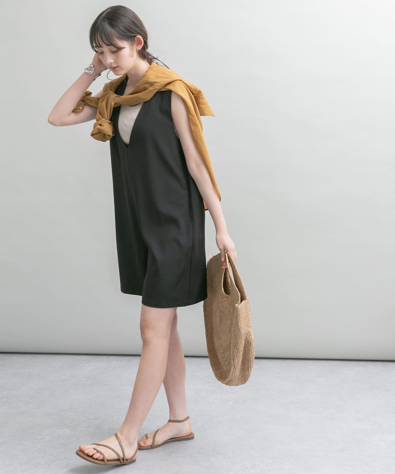 Vネックショートサロペット BLACK FREE