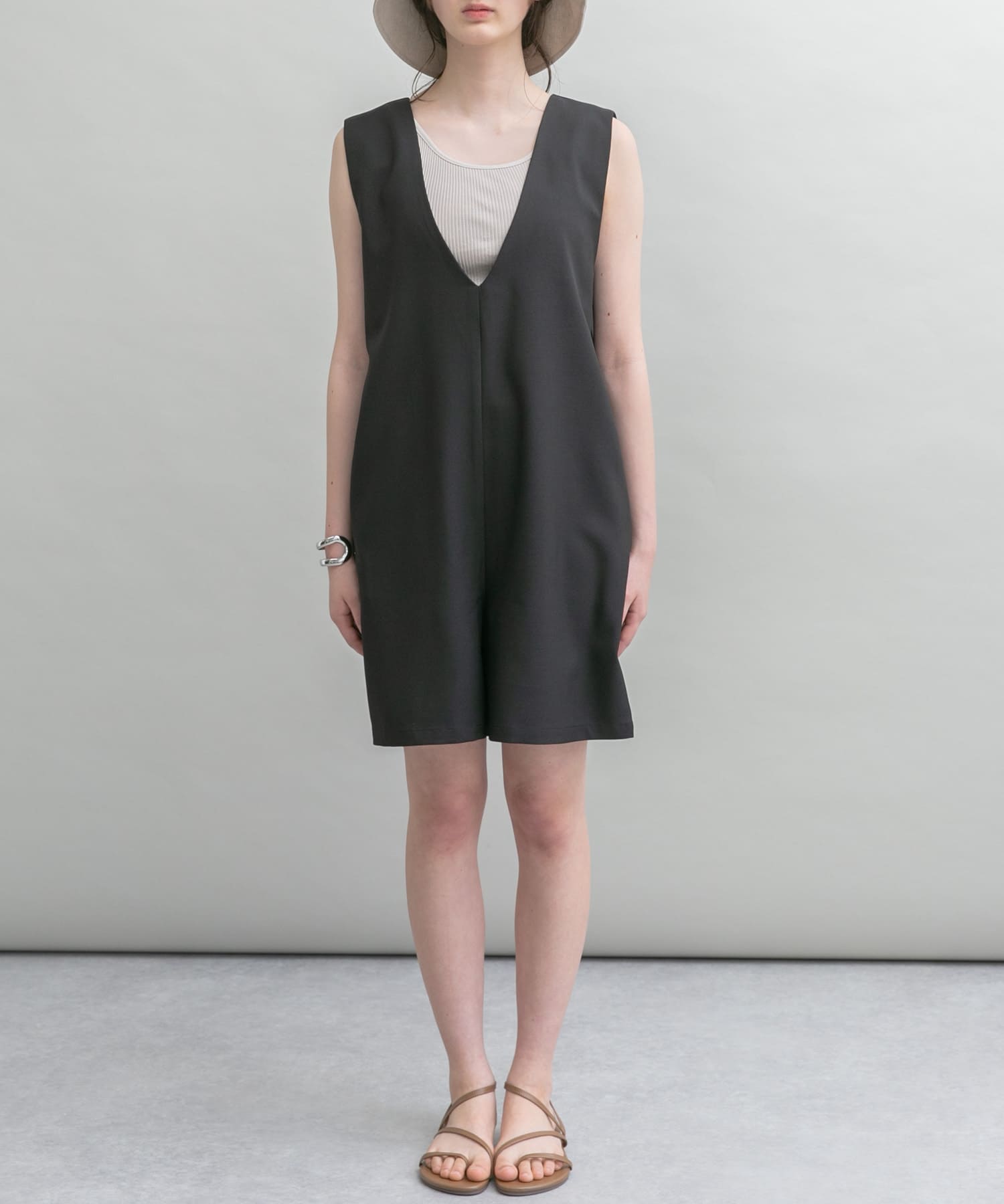 Vネックショートサロペット BLACK FREE