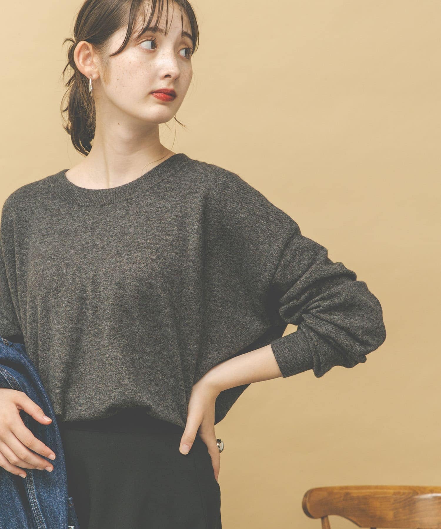 アンゴラ混ワイドプルオーバー CHARCOAL FREE