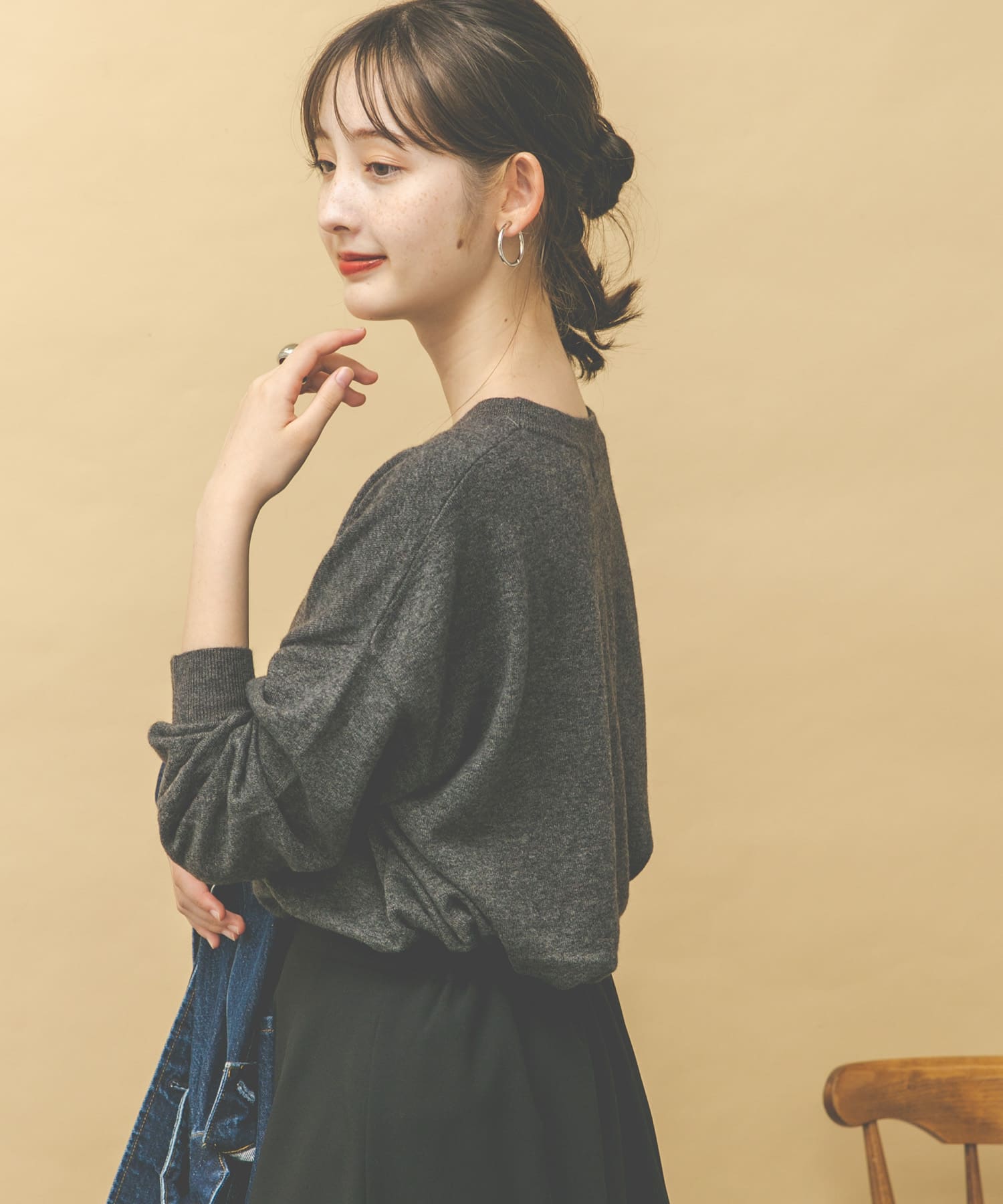 アンゴラ混ワイドプルオーバー CHARCOAL FREE