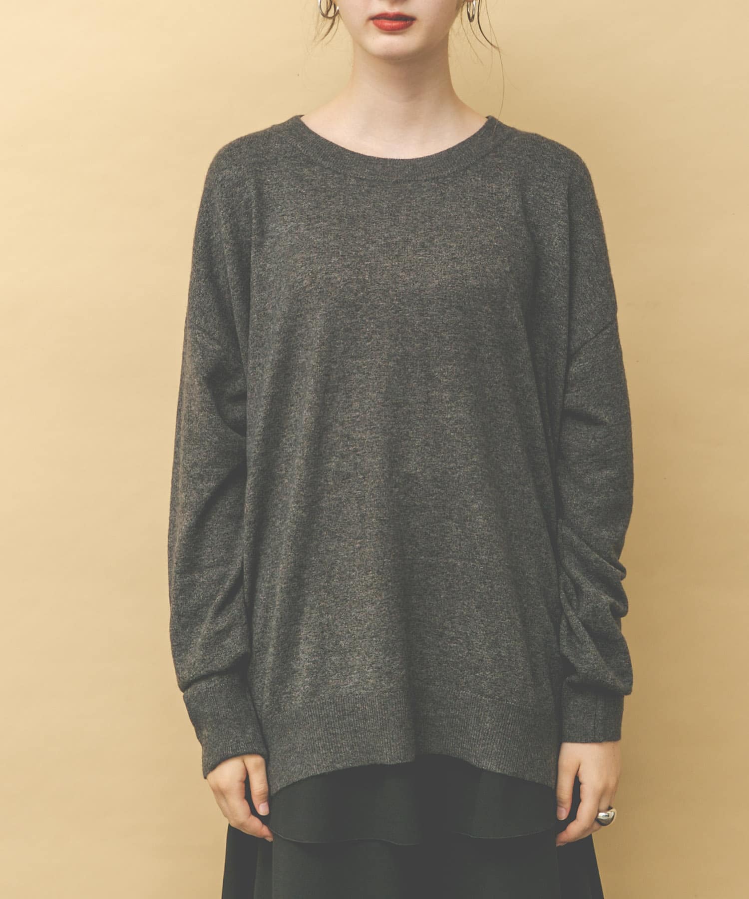 アンゴラ混ワイドプルオーバー CHARCOAL FREE