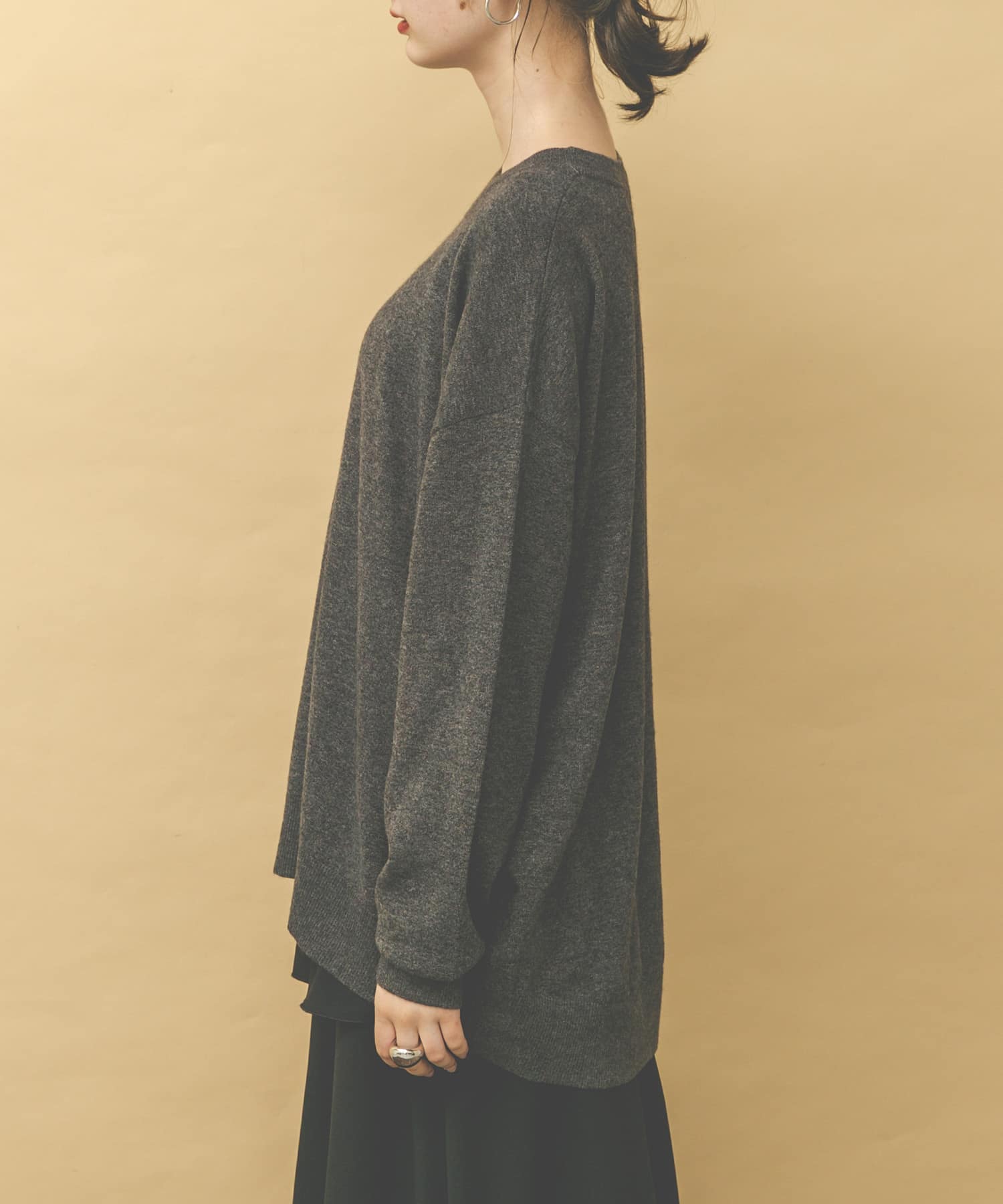 アンゴラ混ワイドプルオーバー CHARCOAL FREE