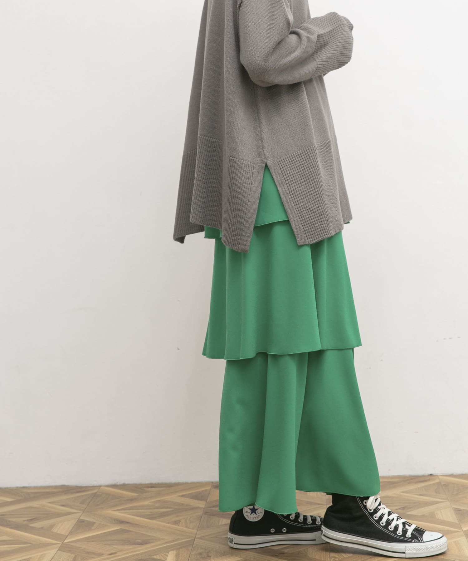 GREEN