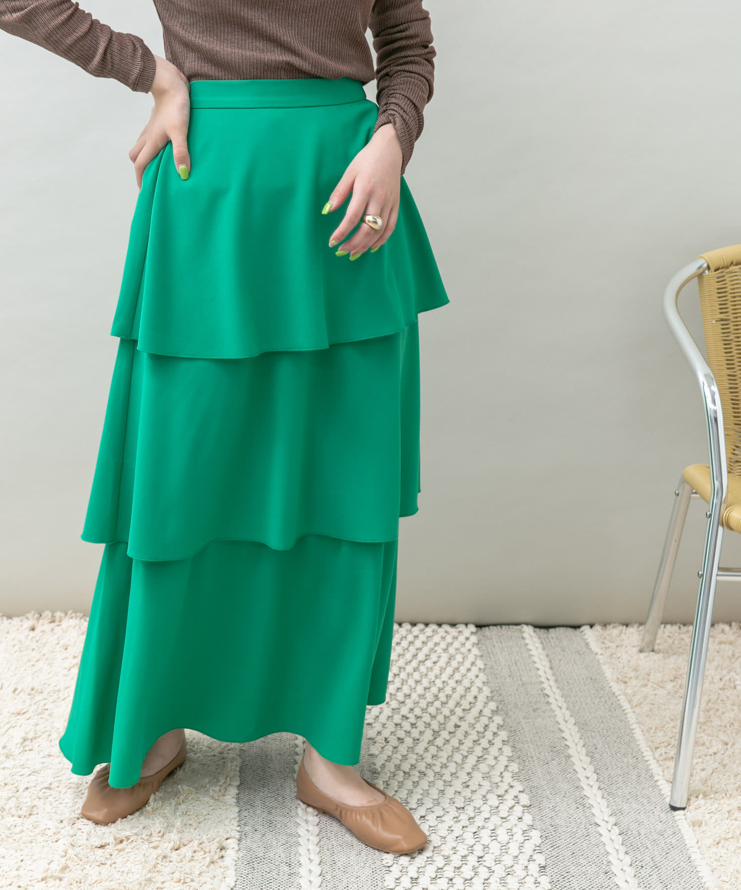 GREEN