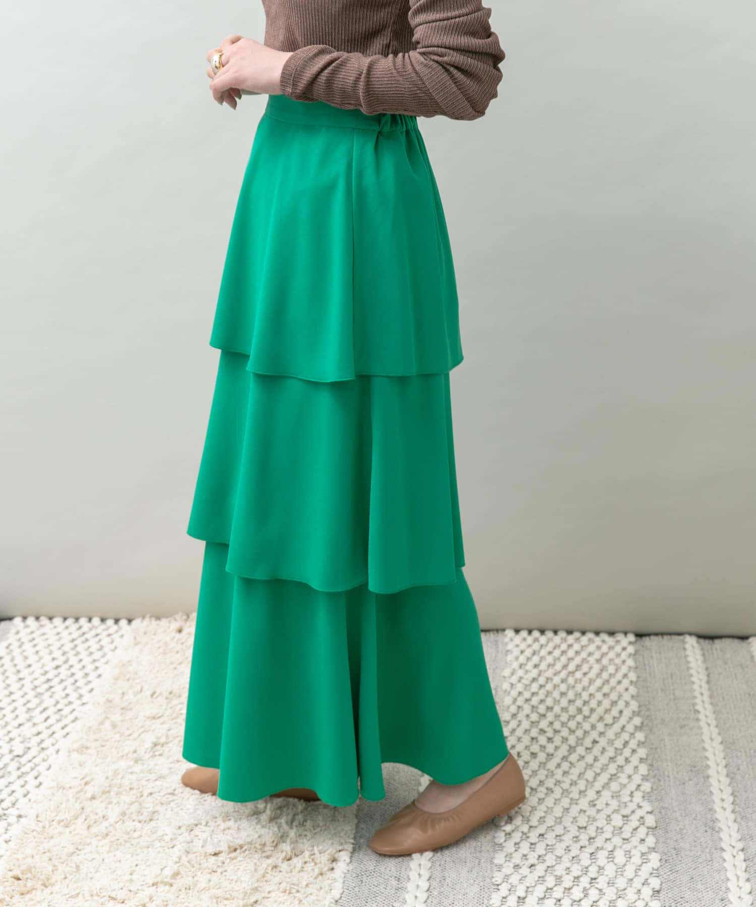 GREEN