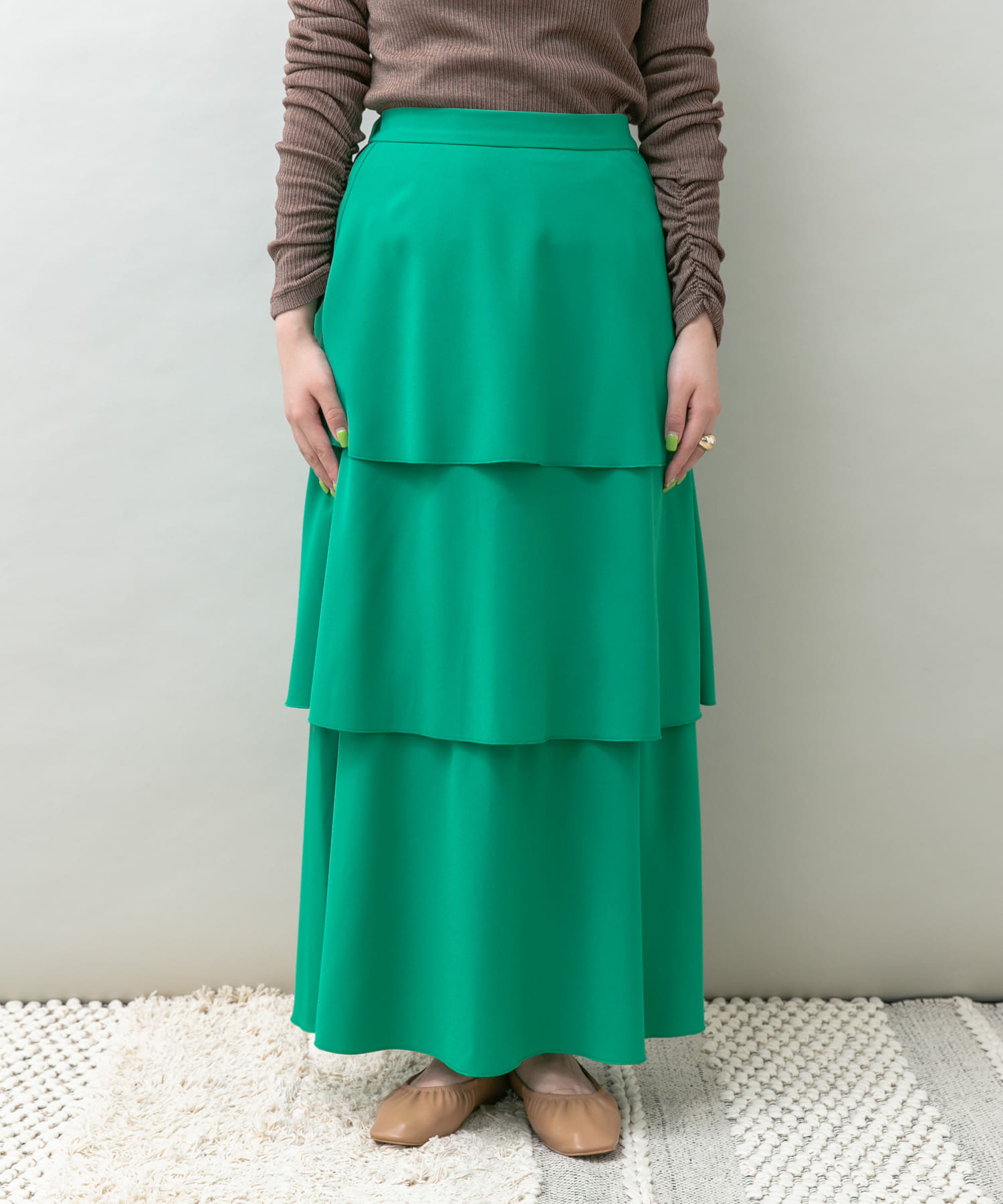 GREEN