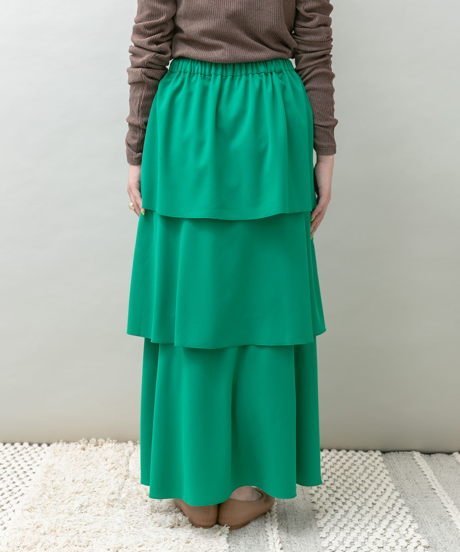GREEN