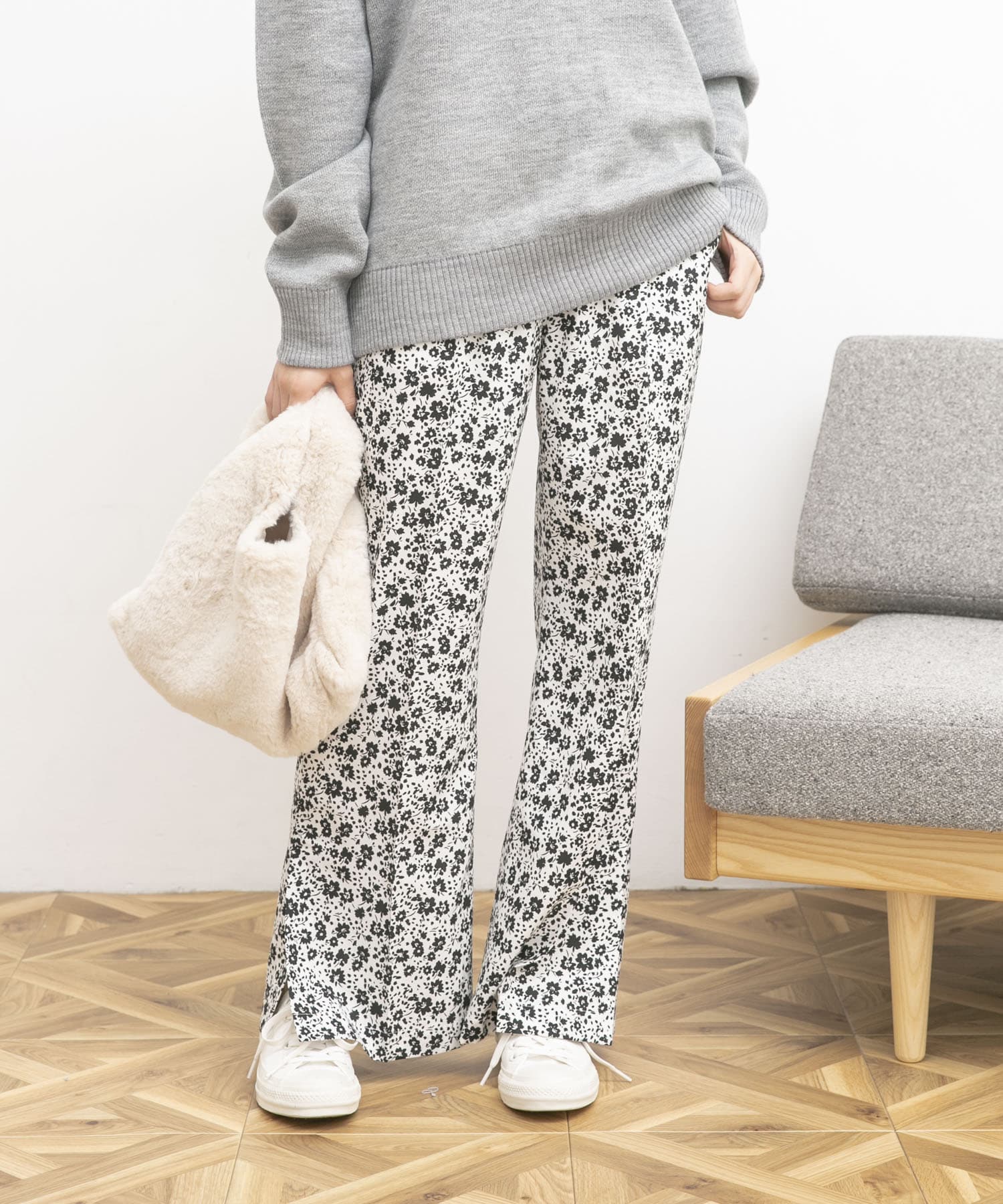 『34サイズ/低身長向けも展開』フラワーパターンサイドスリットパンツ WHITE 34
