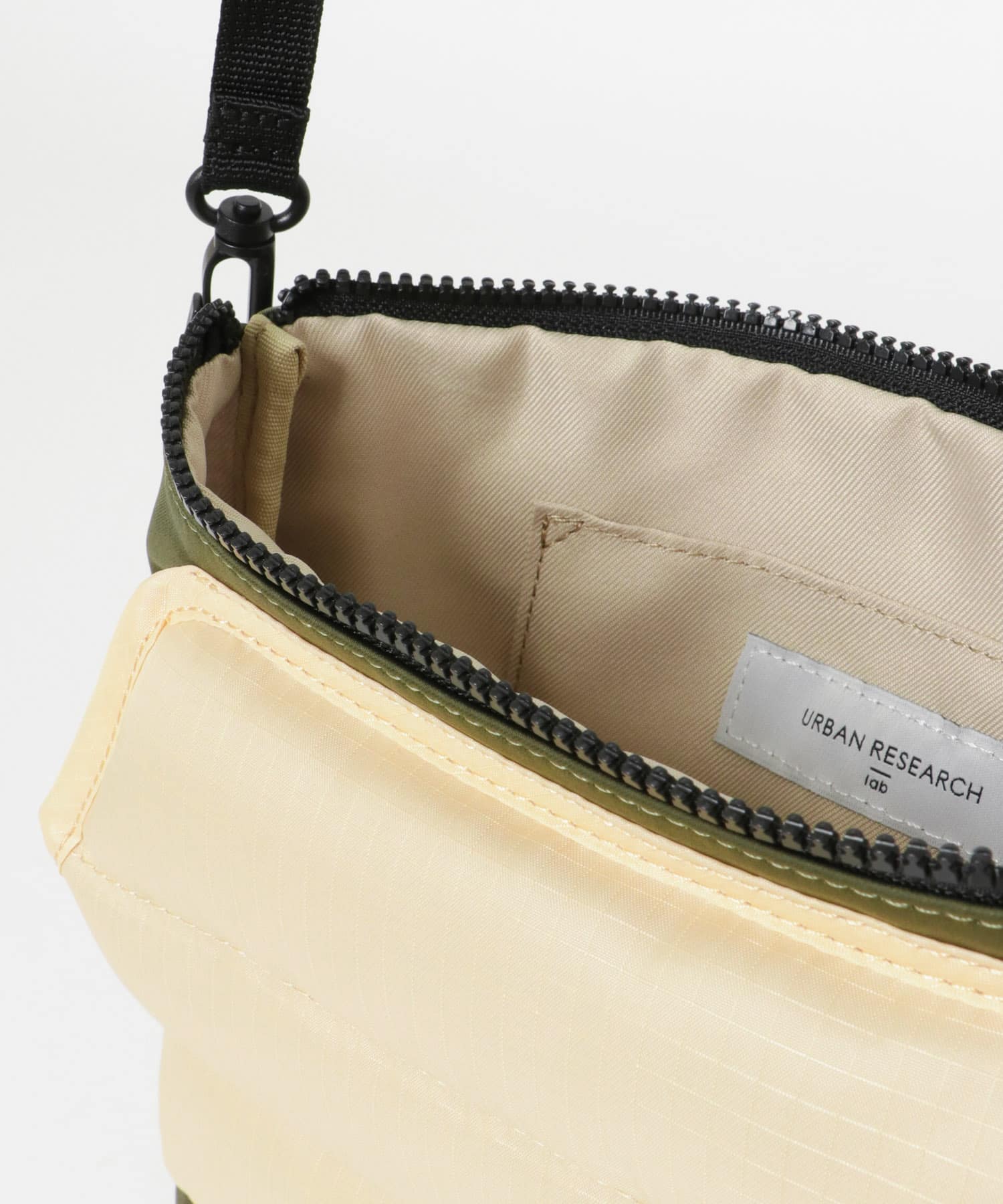 グリーンダウンサコッシュ KHAKI one