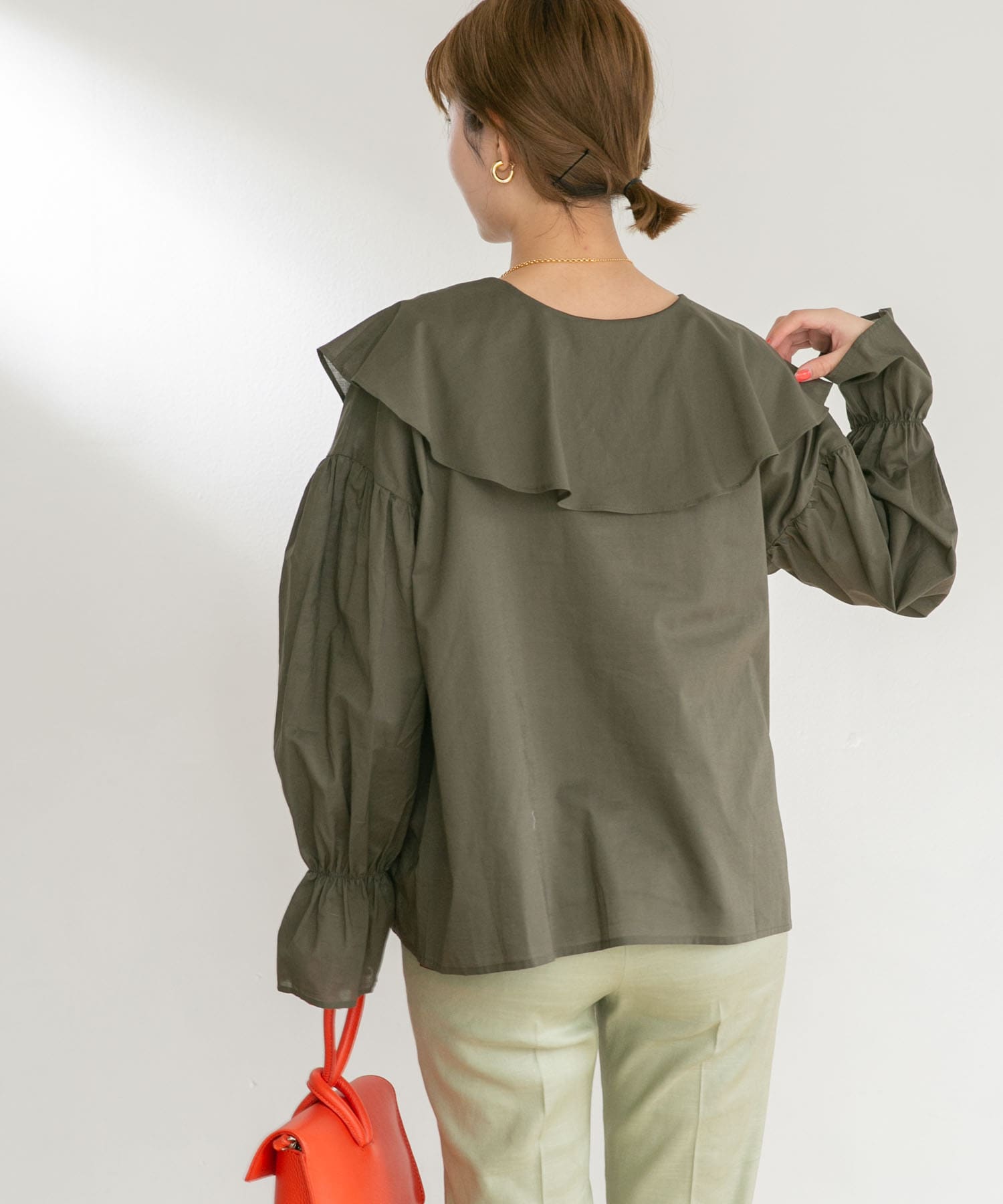 KHAKI