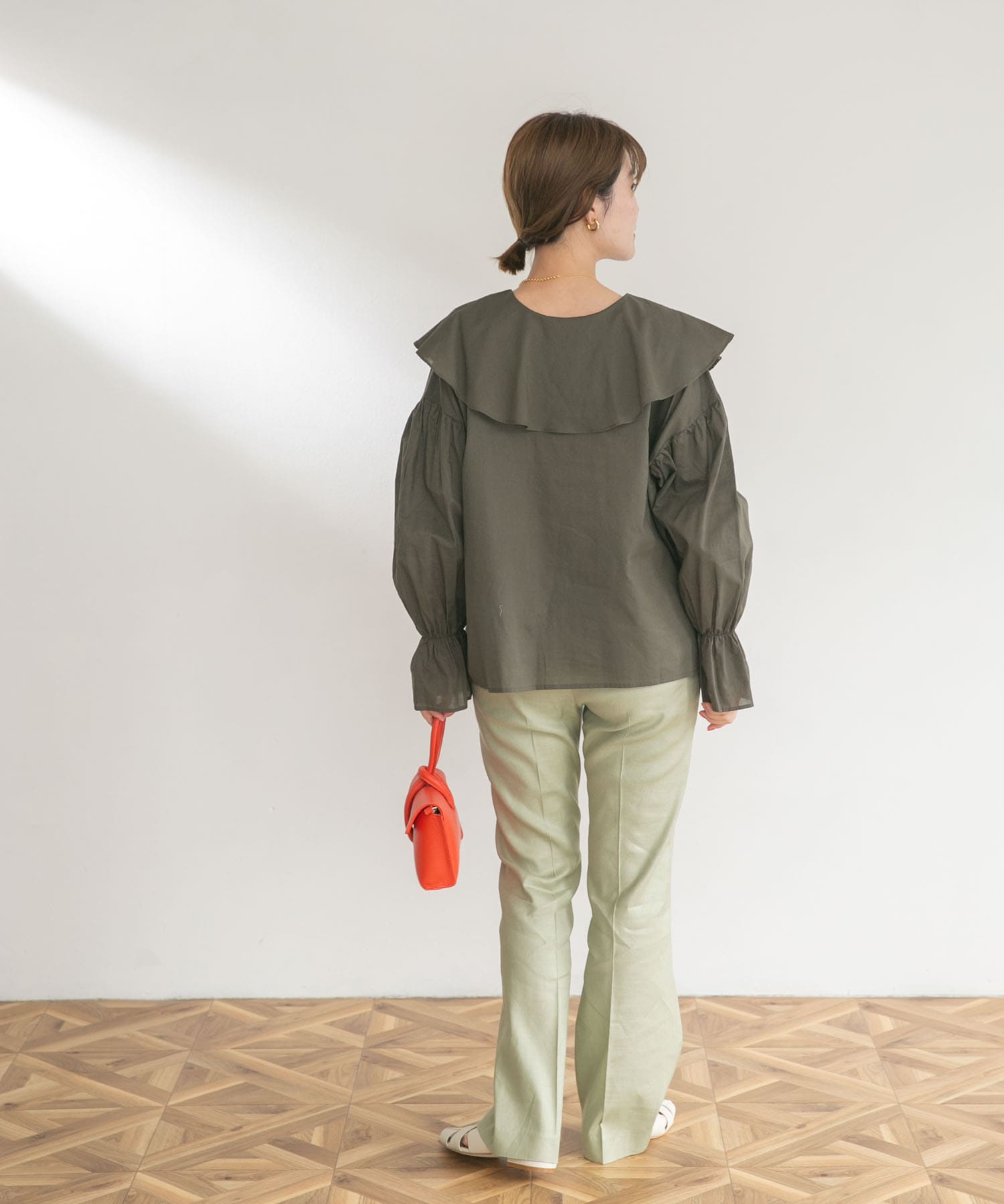 コットンラッフルカラーブラウス KHAKI FREE