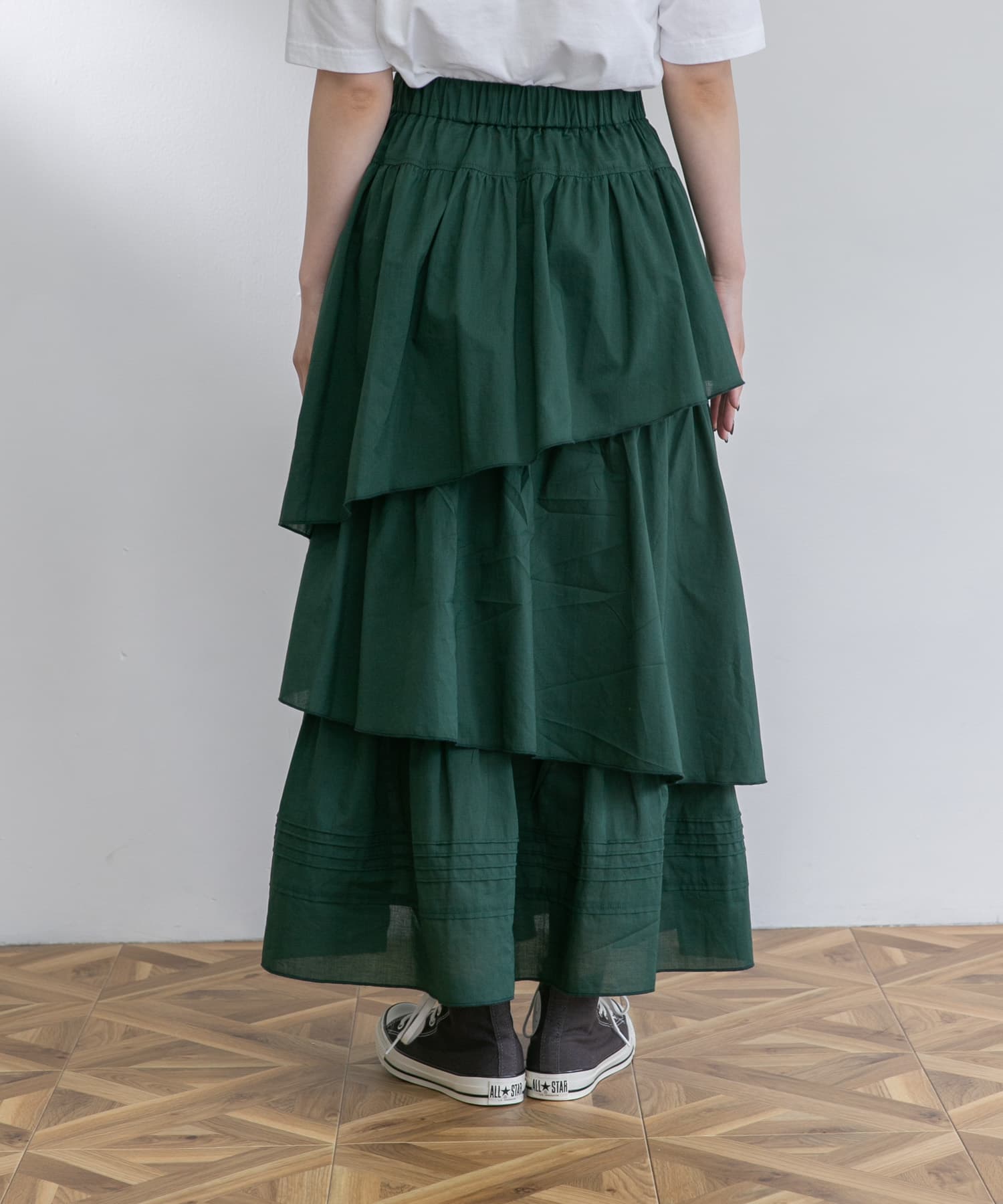 GREEN