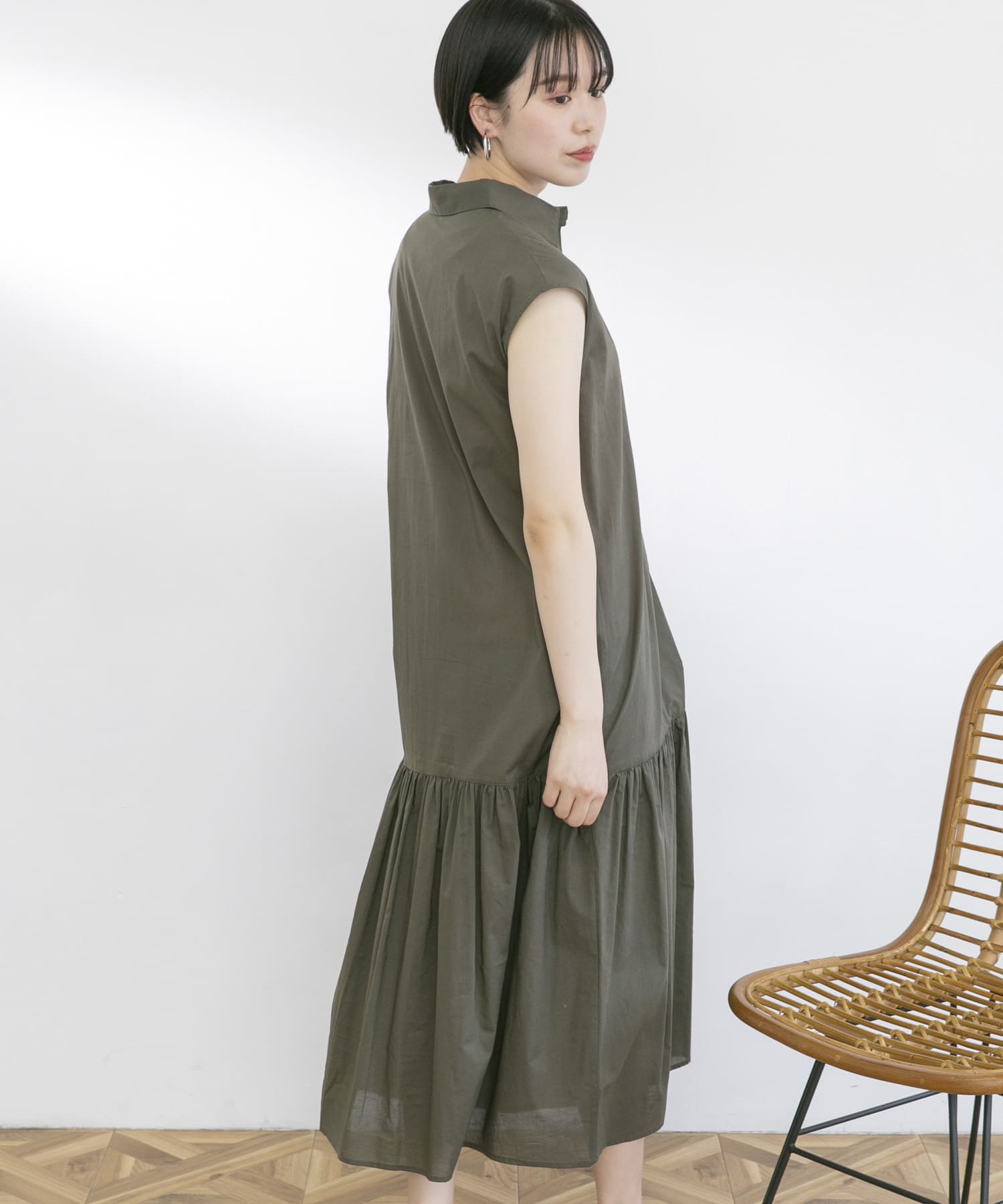 KHAKI