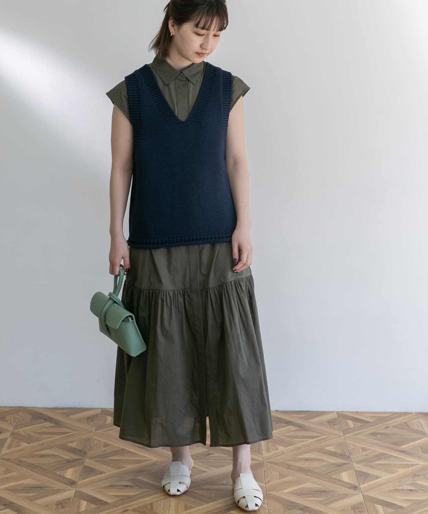 KHAKI
