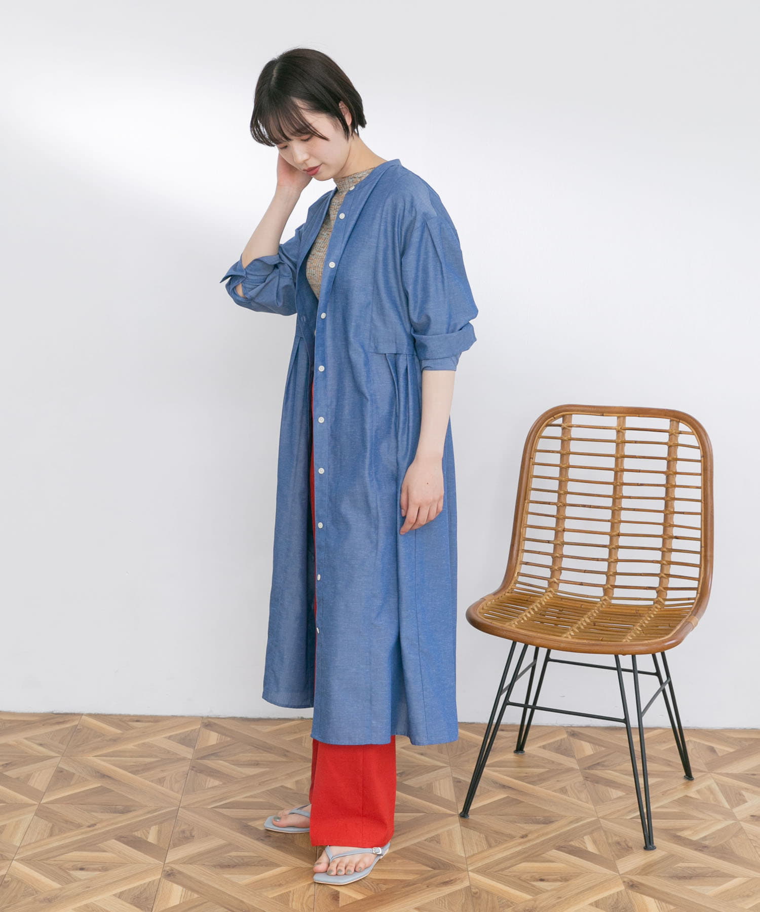 『UR TECH Smart Linen Touch』ウエストタックワンピース