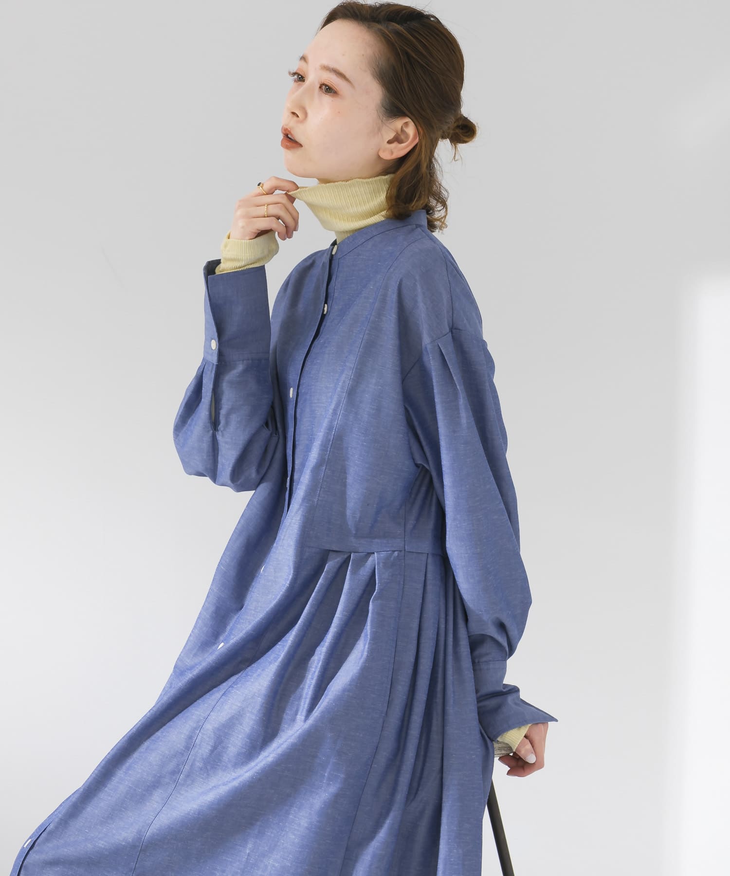 『UR TECH Smart Linen Touch』ウエストタックワンピース CHAMBRAY S