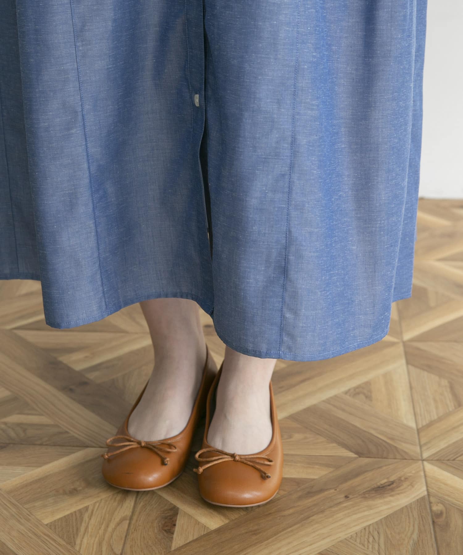 『UR TECH Smart Linen Touch』ウエストタックワンピース CHAMBRAY FREE