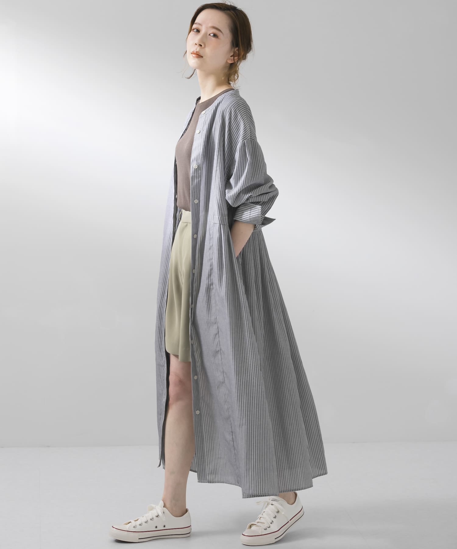 『UR TECH Smart Linen Touch』ウエストタックワンピース BLACK×OFF S