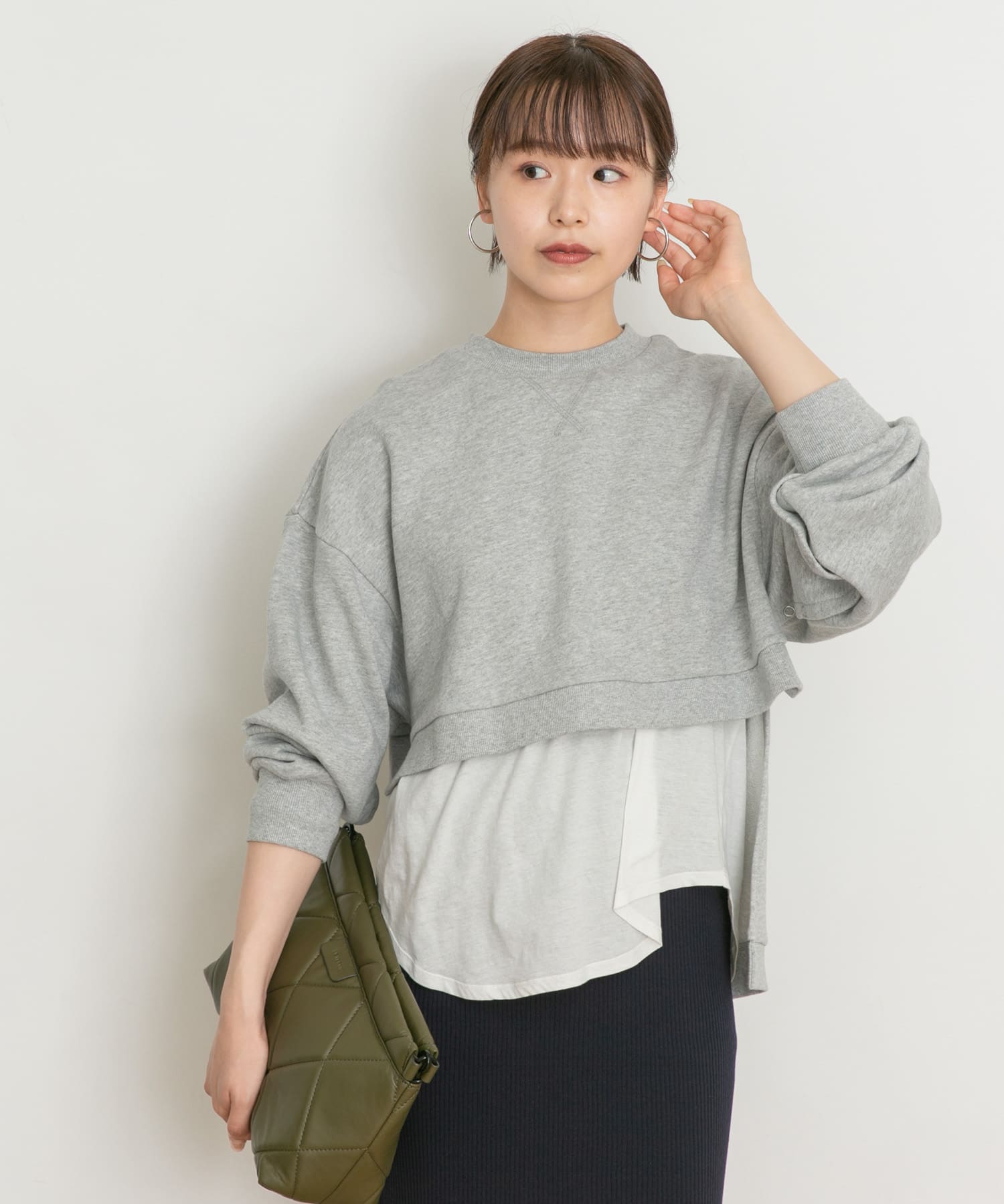 『UR TECH』ボタンデザインスウェット