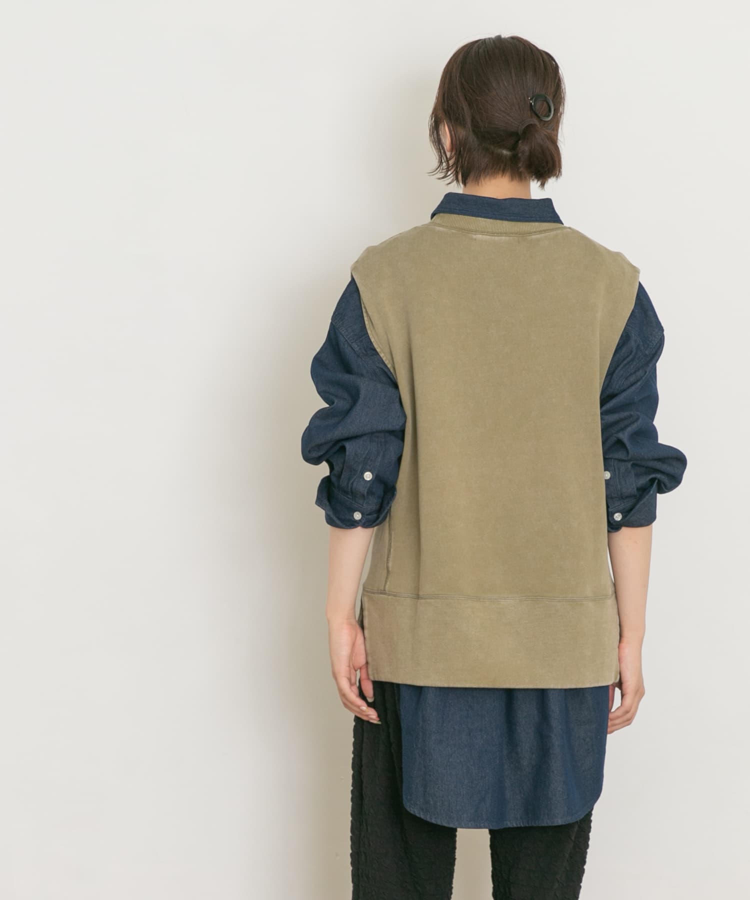 KHAKI