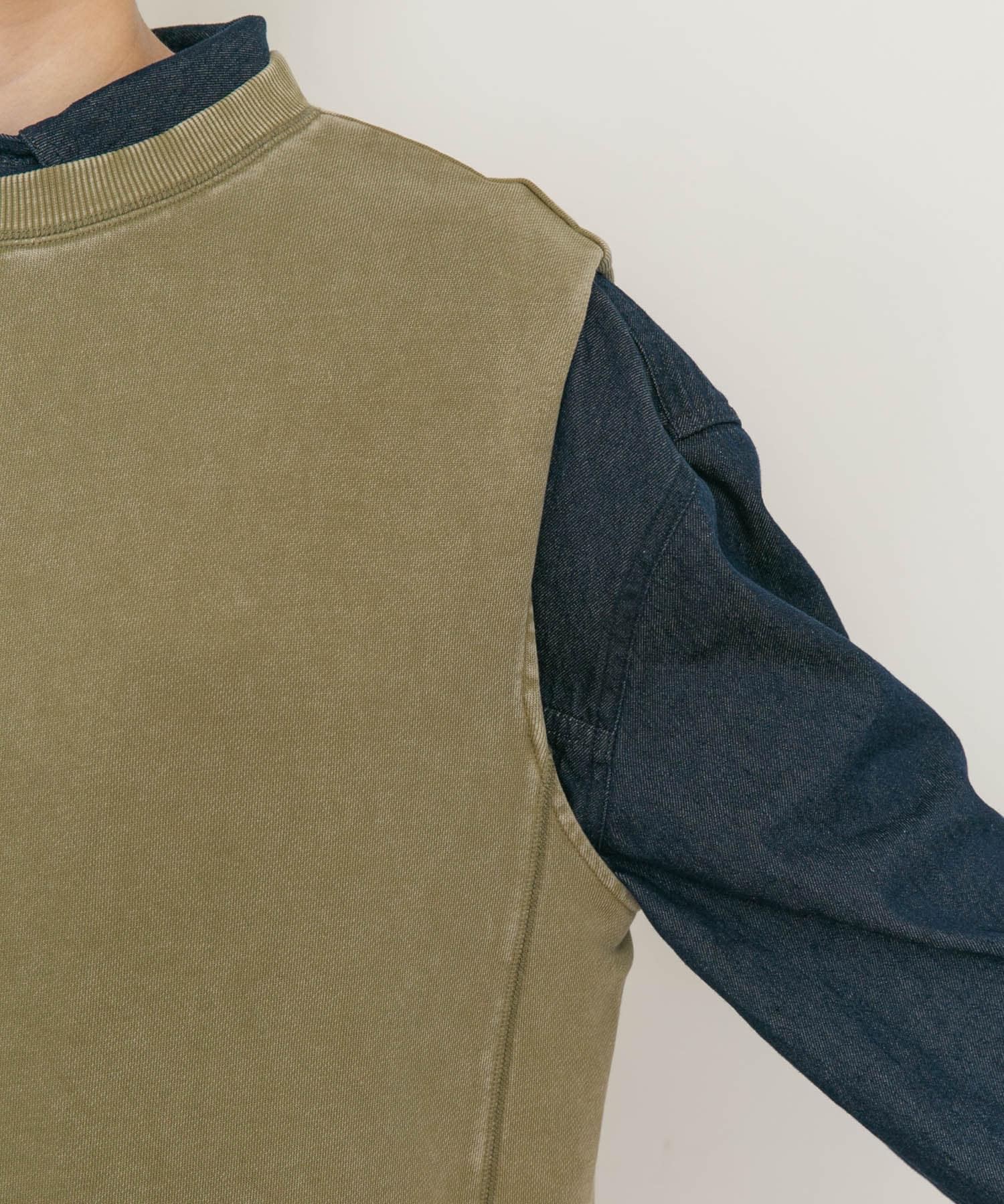 KHAKI