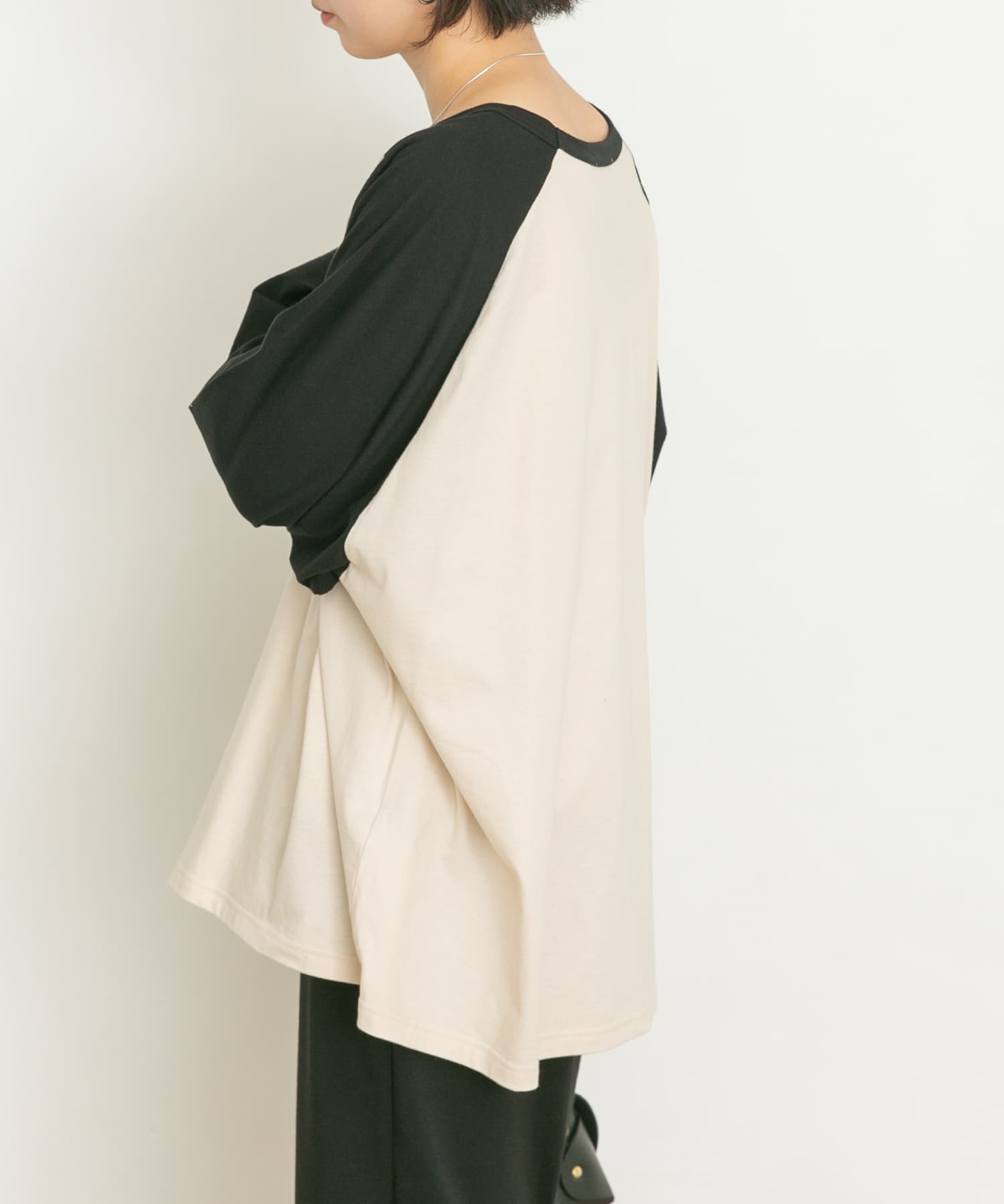 BEIGE×BLK