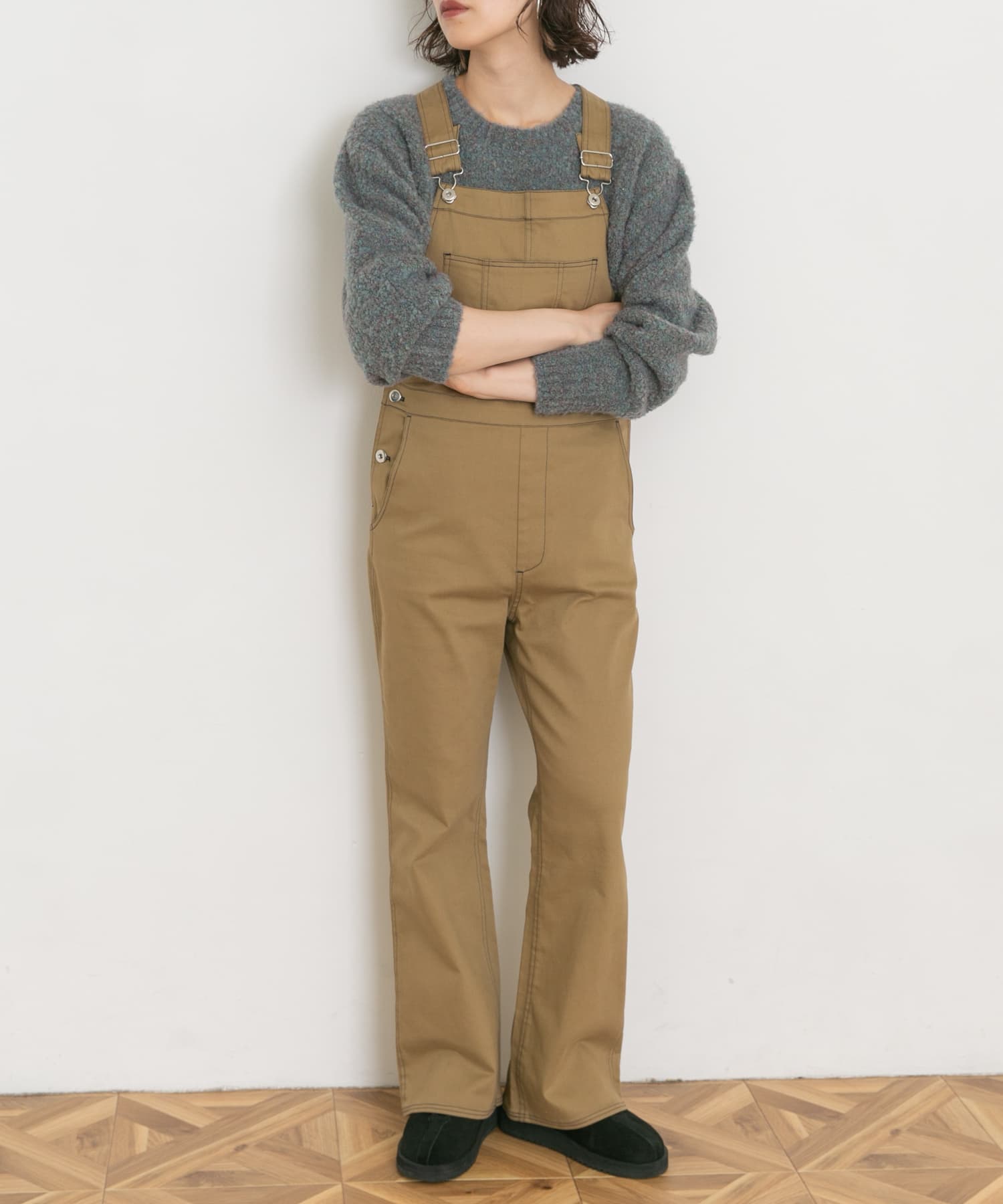 KHAKI