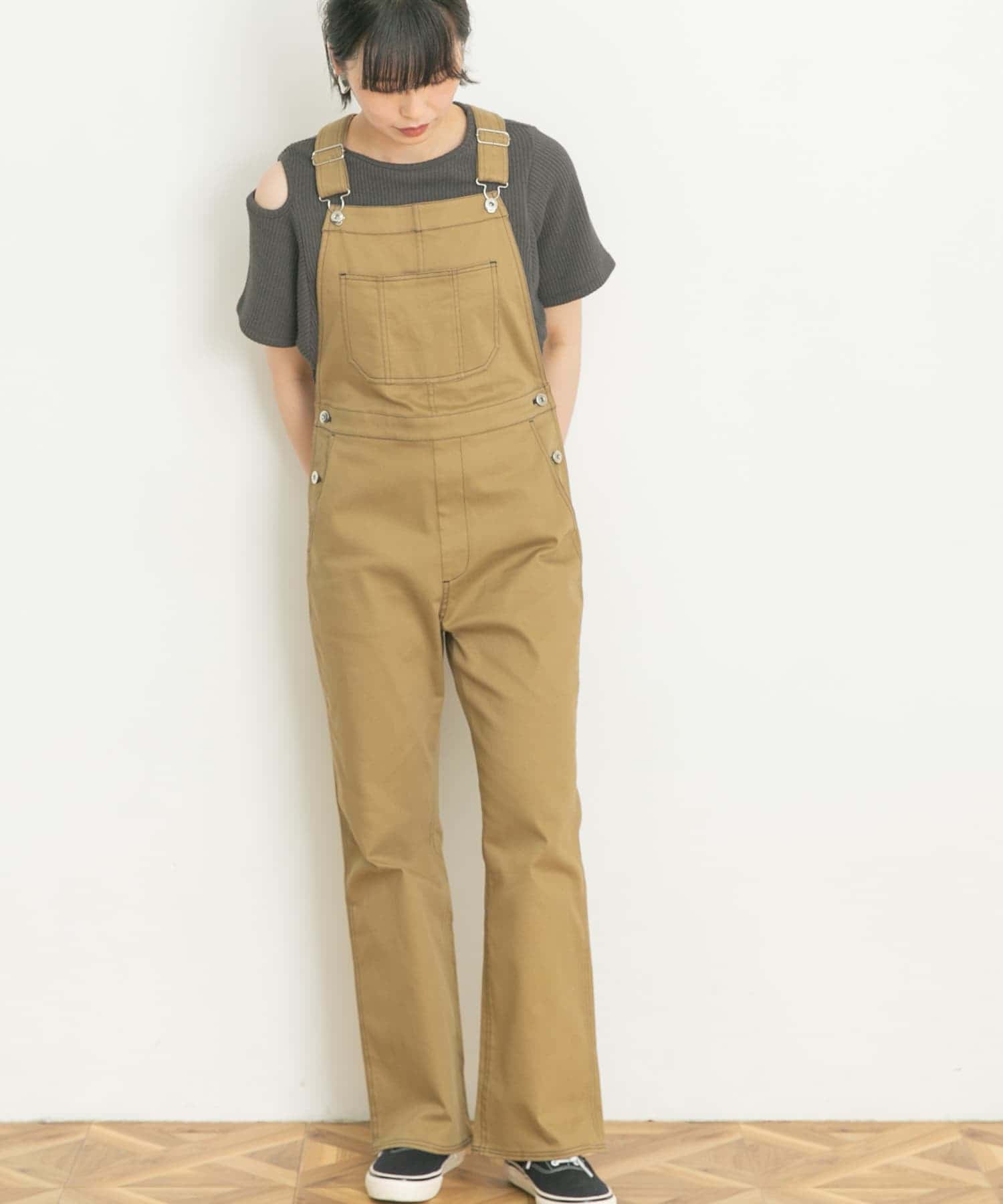 KHAKI